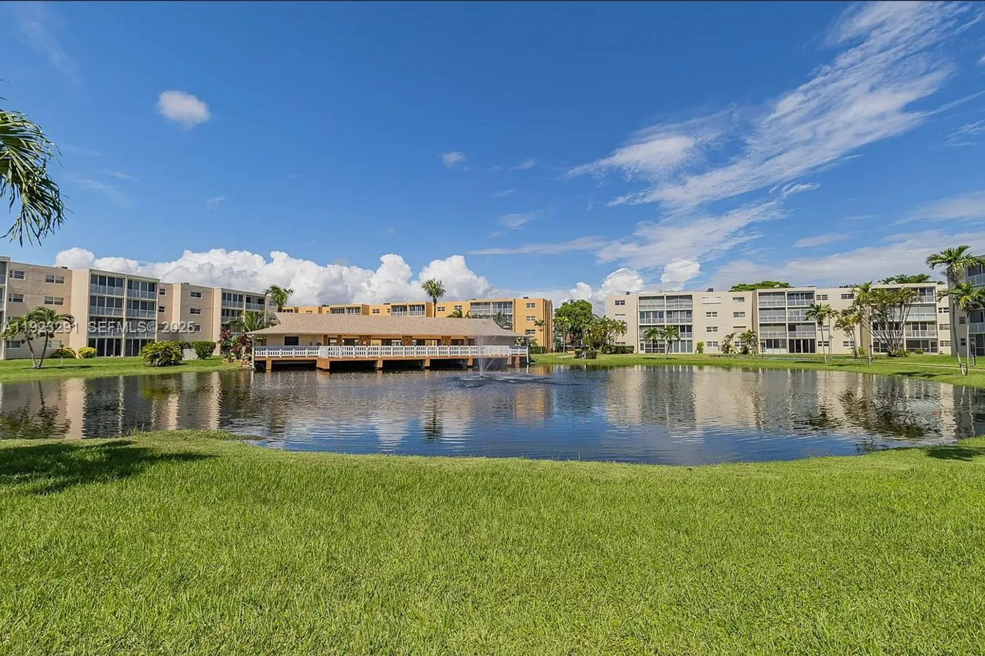 Property Slideshow image 16 of 17 | 201 se 11th ter 102, Dania Beach, FL, 33004