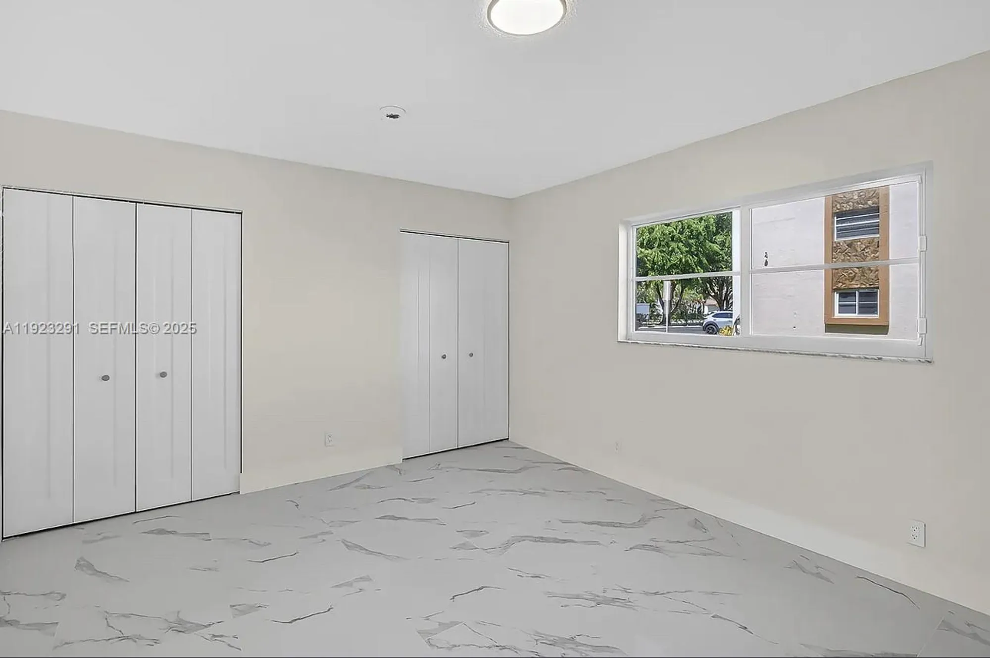 Property Slideshow image 12 of 17 | 201 se 11th ter 102, Dania Beach, FL, 33004