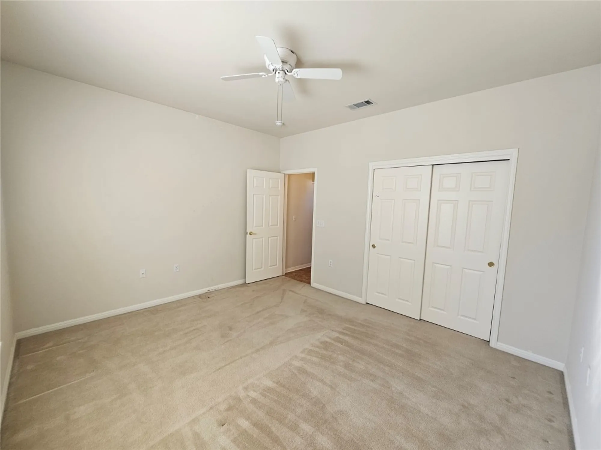 Property Slideshow image 17 of 35 | 211 red poppy trl, Georgetown, TX, 78633