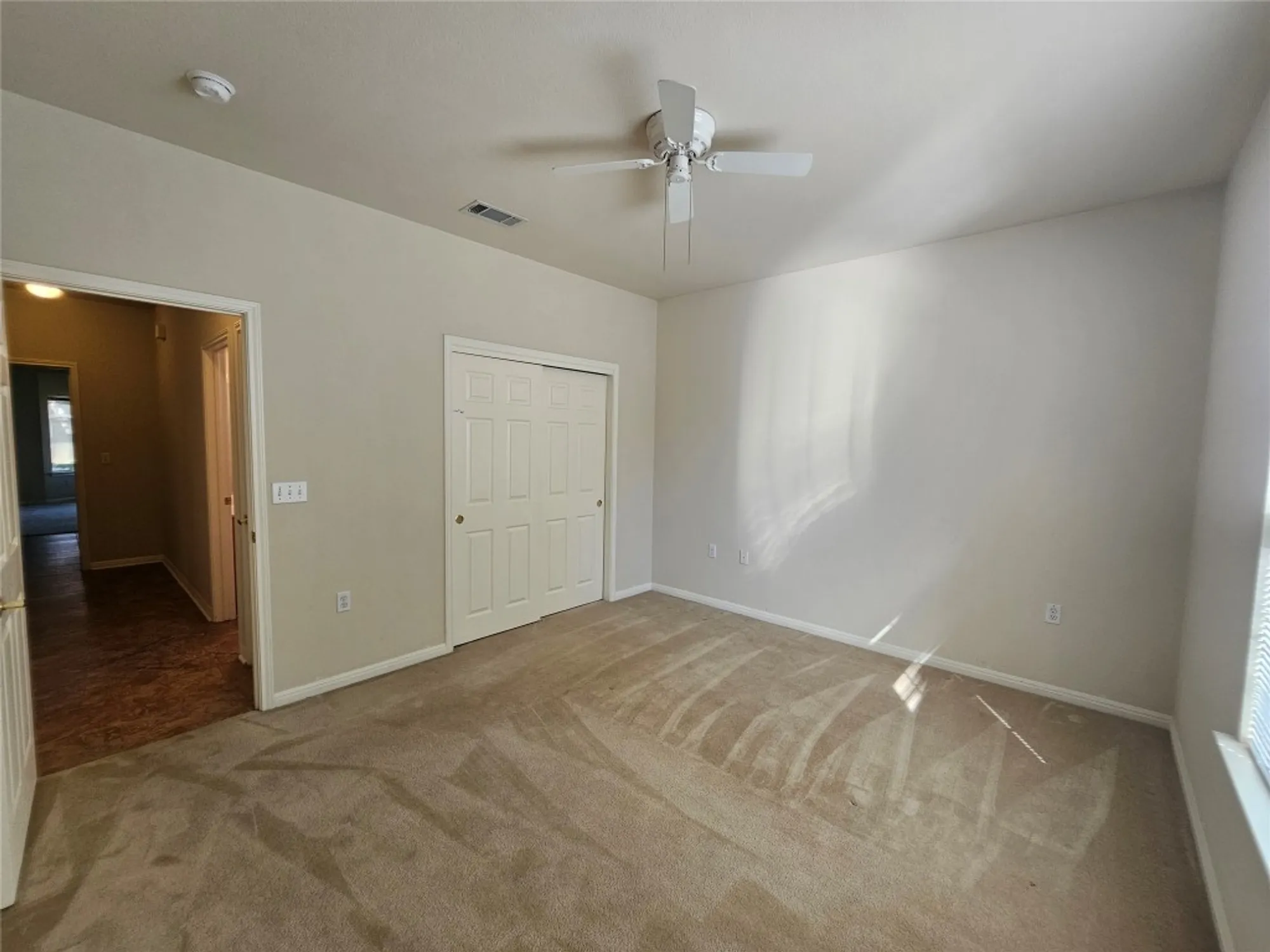 Property Slideshow image 18 of 35 | 211 red poppy trl, Georgetown, TX, 78633
