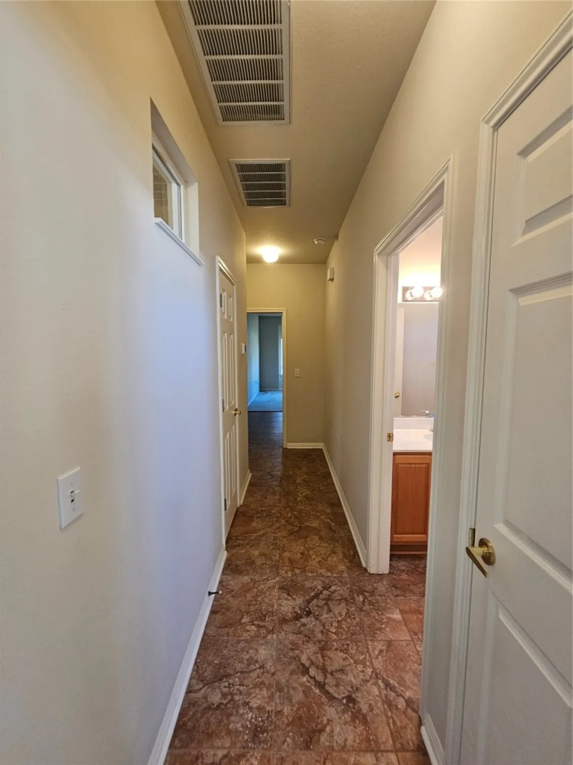 Property Slideshow image 19 of 35 | 211 red poppy trl, Georgetown, TX, 78633