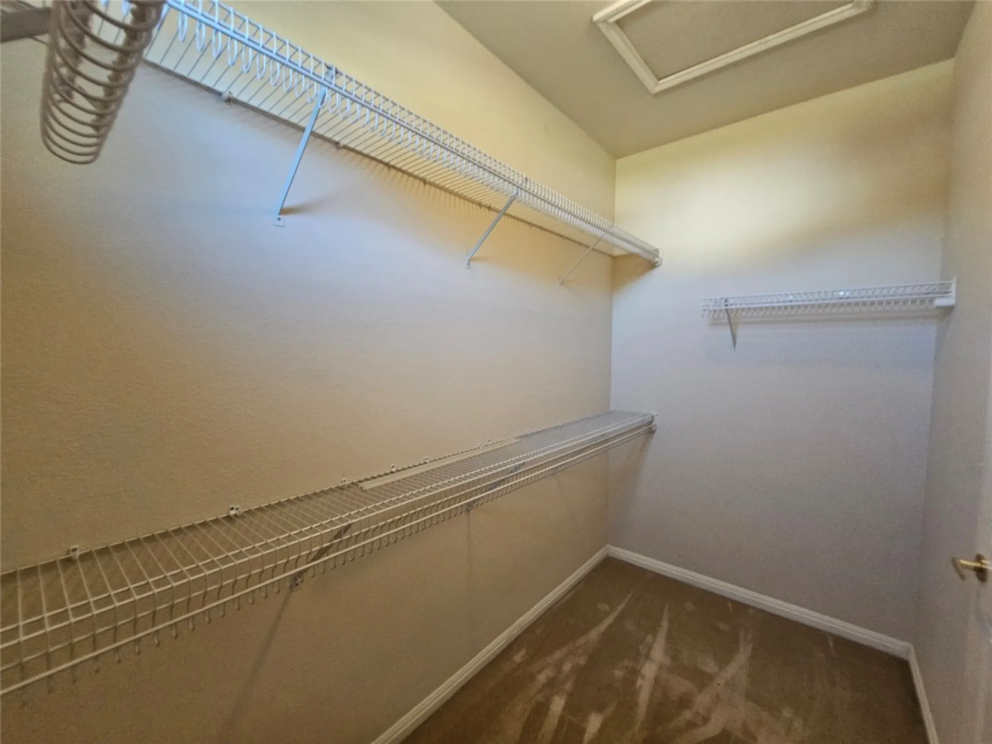 Property Slideshow image 10 of 35 | 211 red poppy trl, Georgetown, TX, 78633