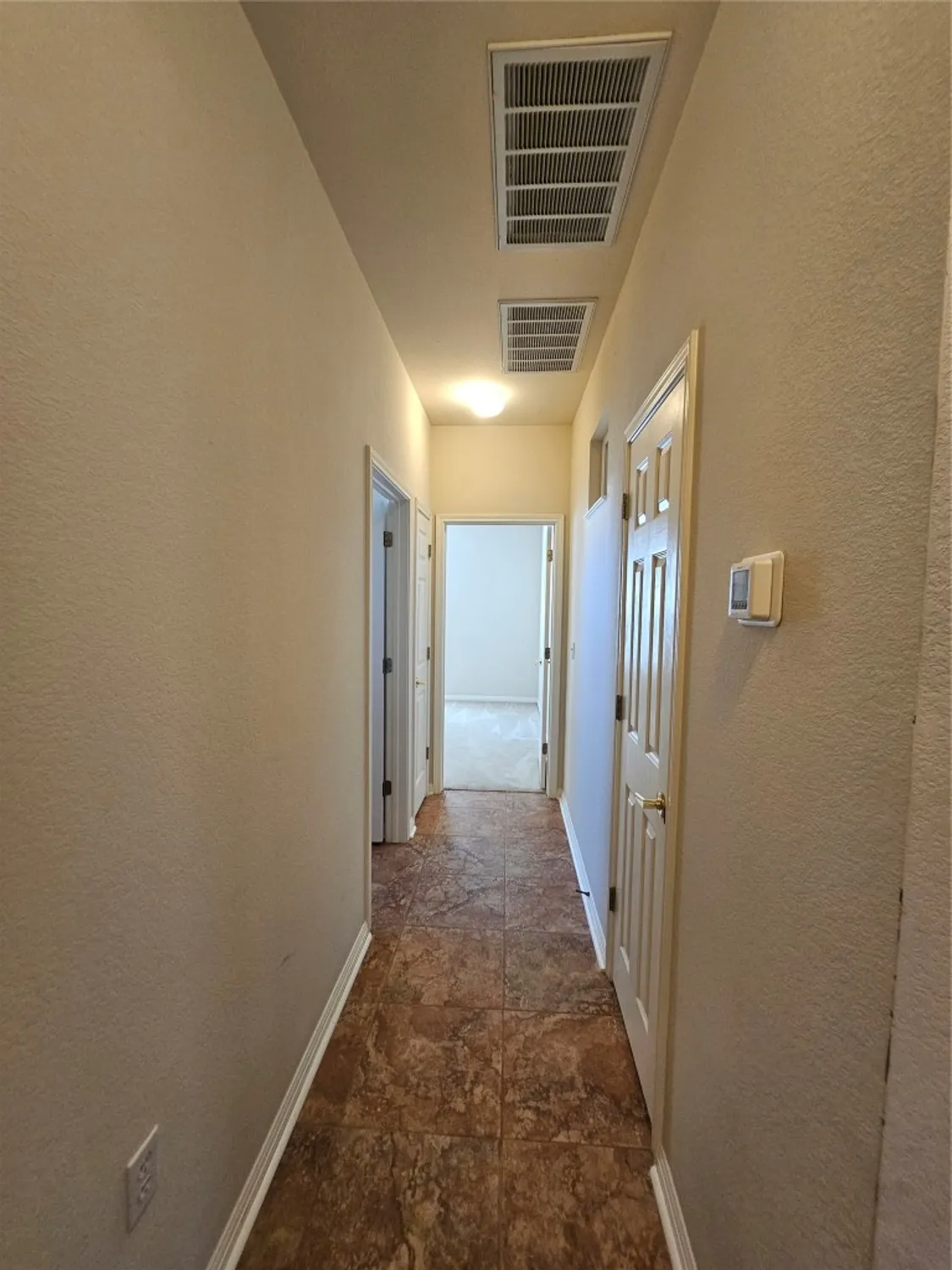 Property Slideshow image 13 of 35 | 211 red poppy trl, Georgetown, TX, 78633