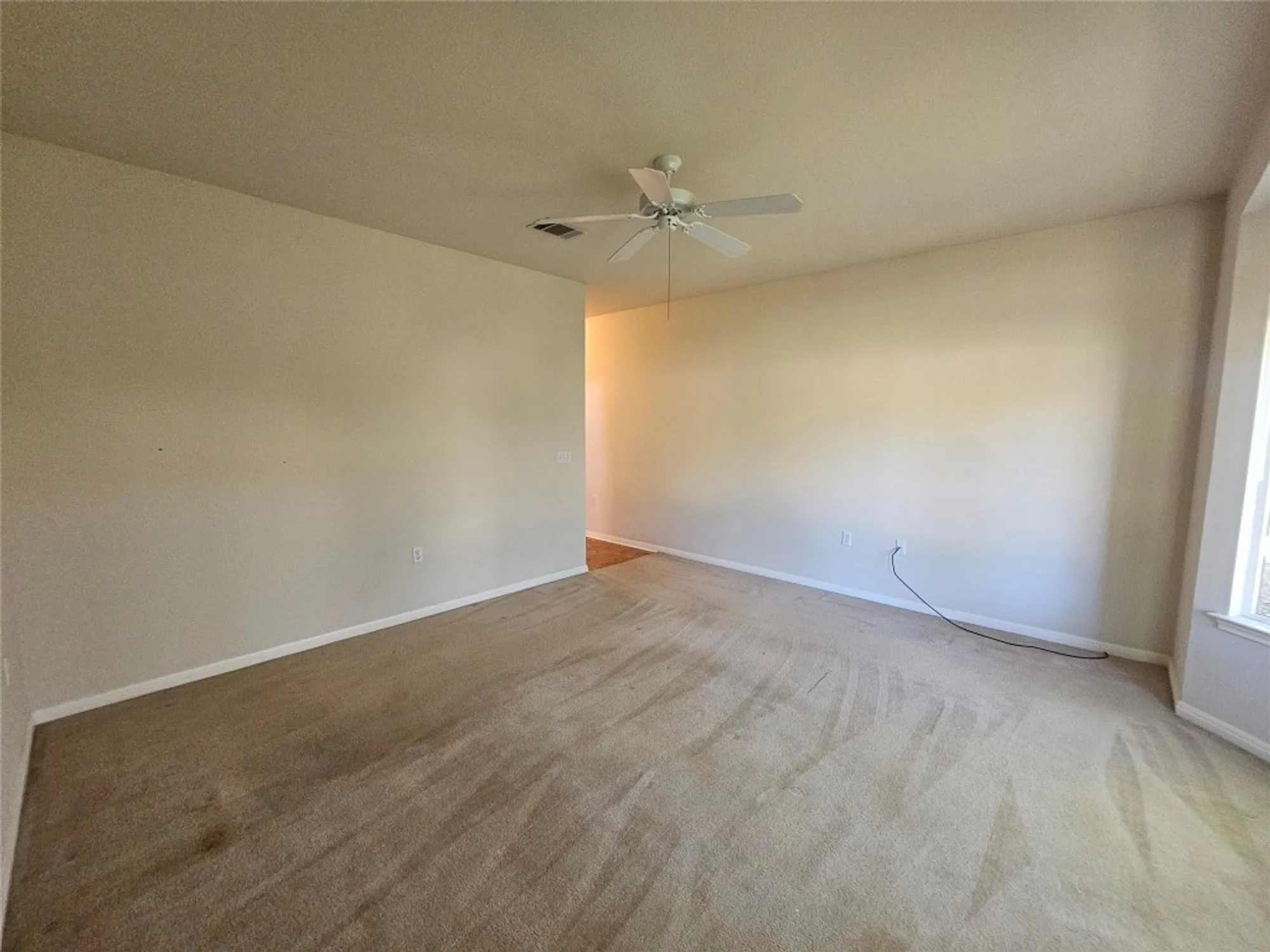 Property Slideshow image 8 of 35 | 211 red poppy trl, Georgetown, TX, 78633