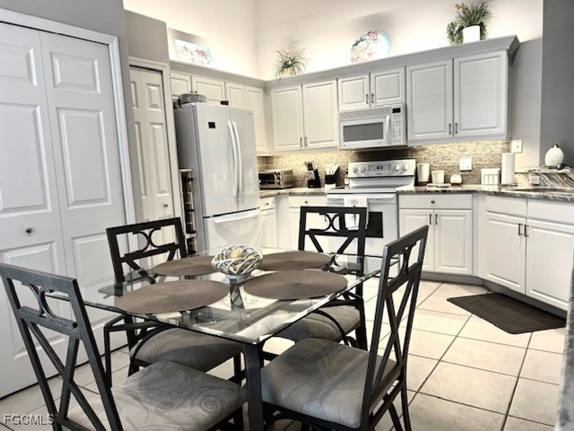 Property Slideshow image 4 of 49 | 10113 colonial country club blvd 2205, Fort Myers, FL, 33913