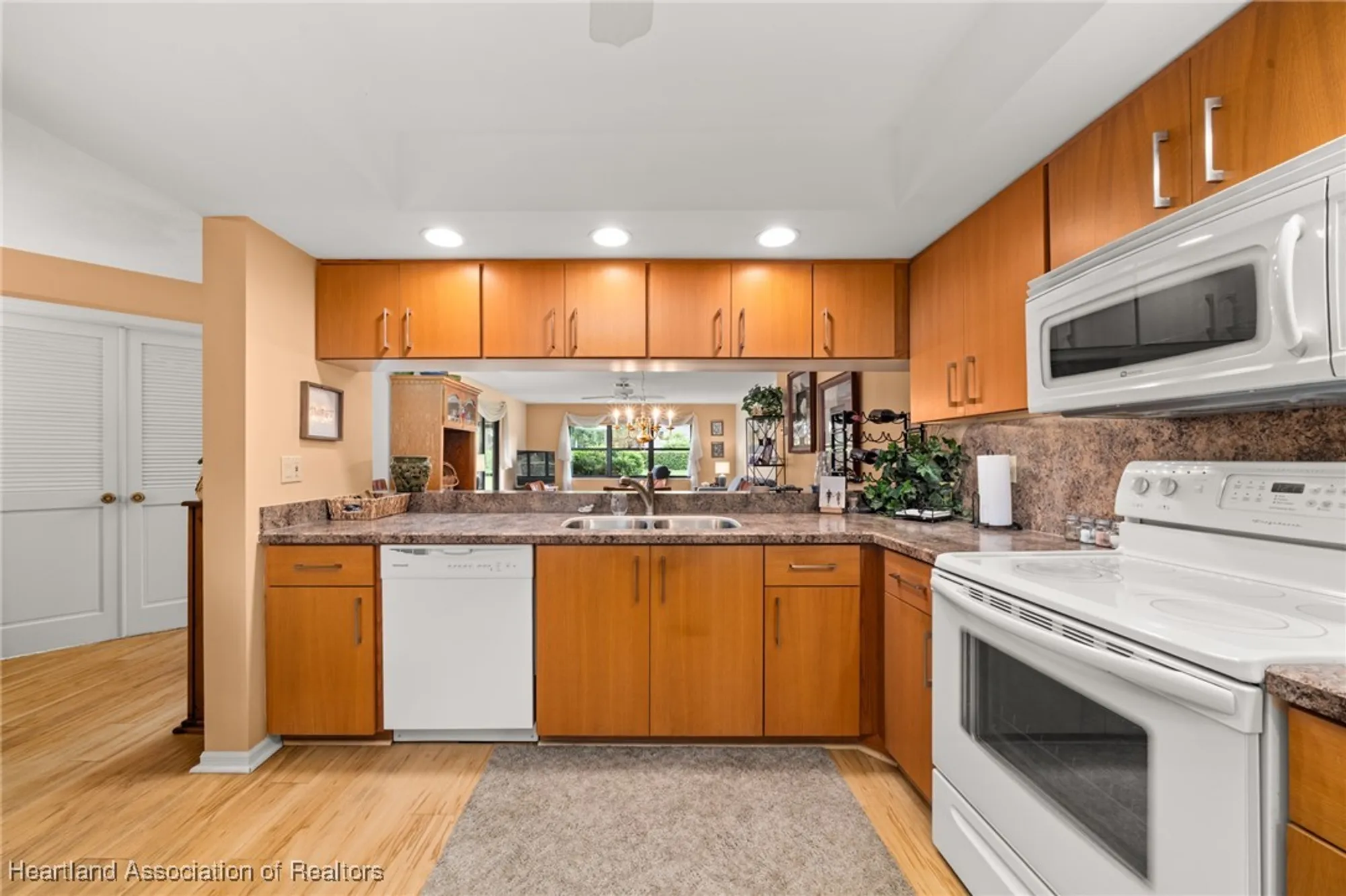 Property Slideshow image 15 of 40 | 3312 waterwood dr, Sebring, FL, 33872