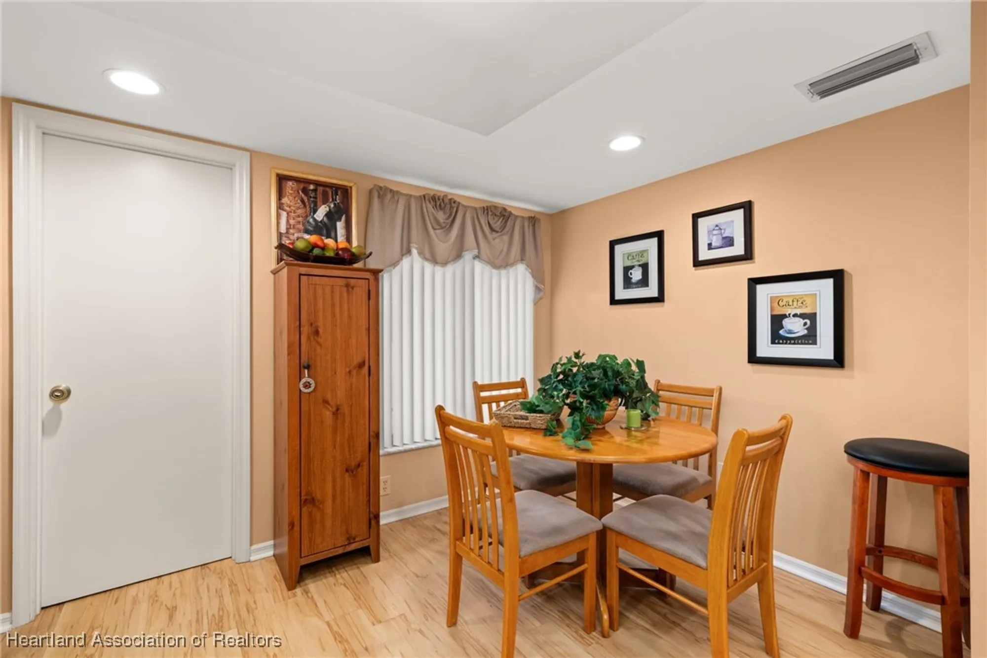 Property Slideshow image 11 of 40 | 3312 waterwood dr, Sebring, FL, 33872