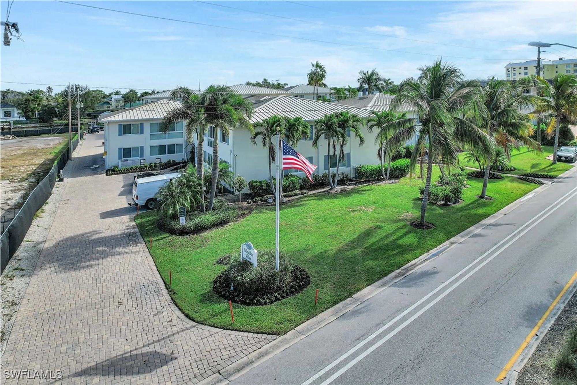 Property Slideshow image 38 of 38 | 1950 gulf shore blvd 201, Naples, FL, 34102