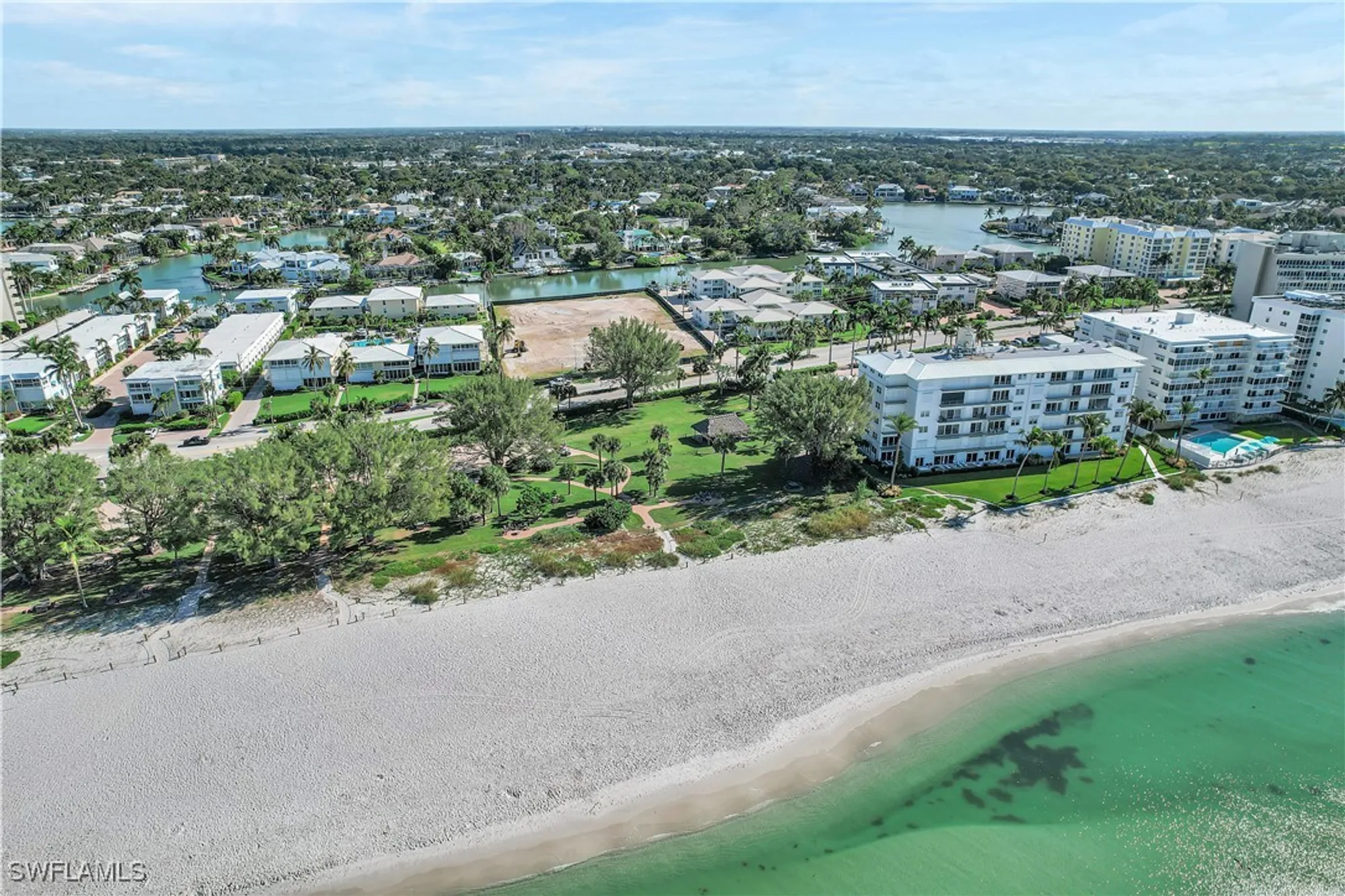 Property Slideshow image 33 of 38 | 1950 gulf shore blvd 201, Naples, FL, 34102