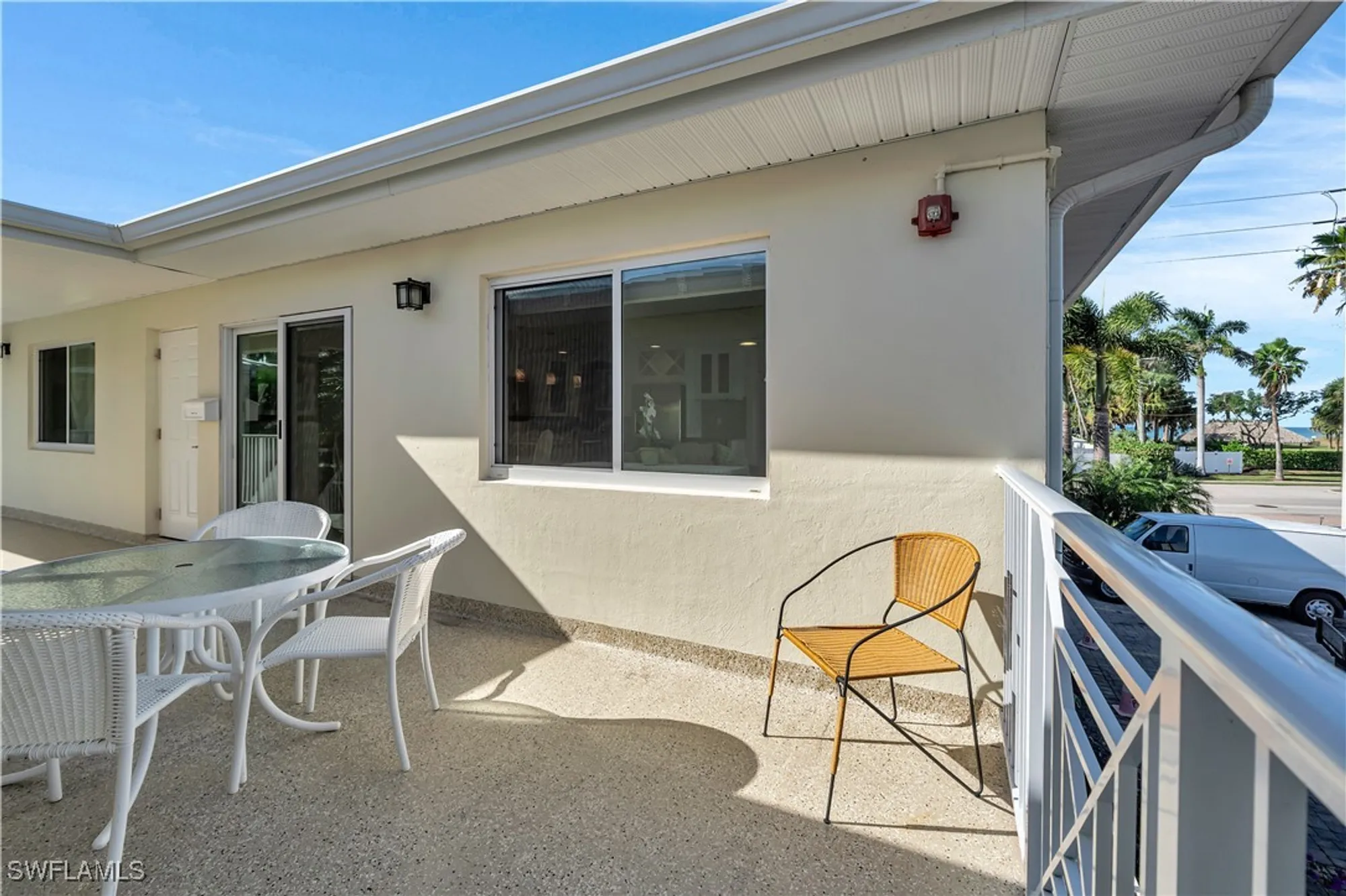 Property Slideshow image 4 of 38 | 1950 gulf shore blvd 201, Naples, FL, 34102