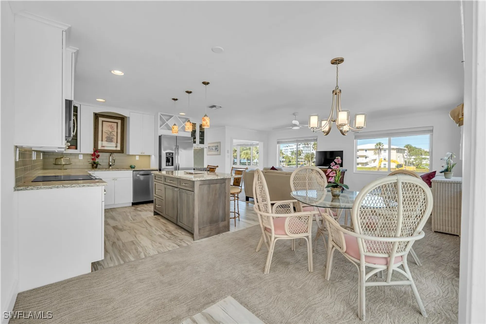 Property Slideshow image 5 of 38 | 1950 gulf shore blvd 201, Naples, FL, 34102