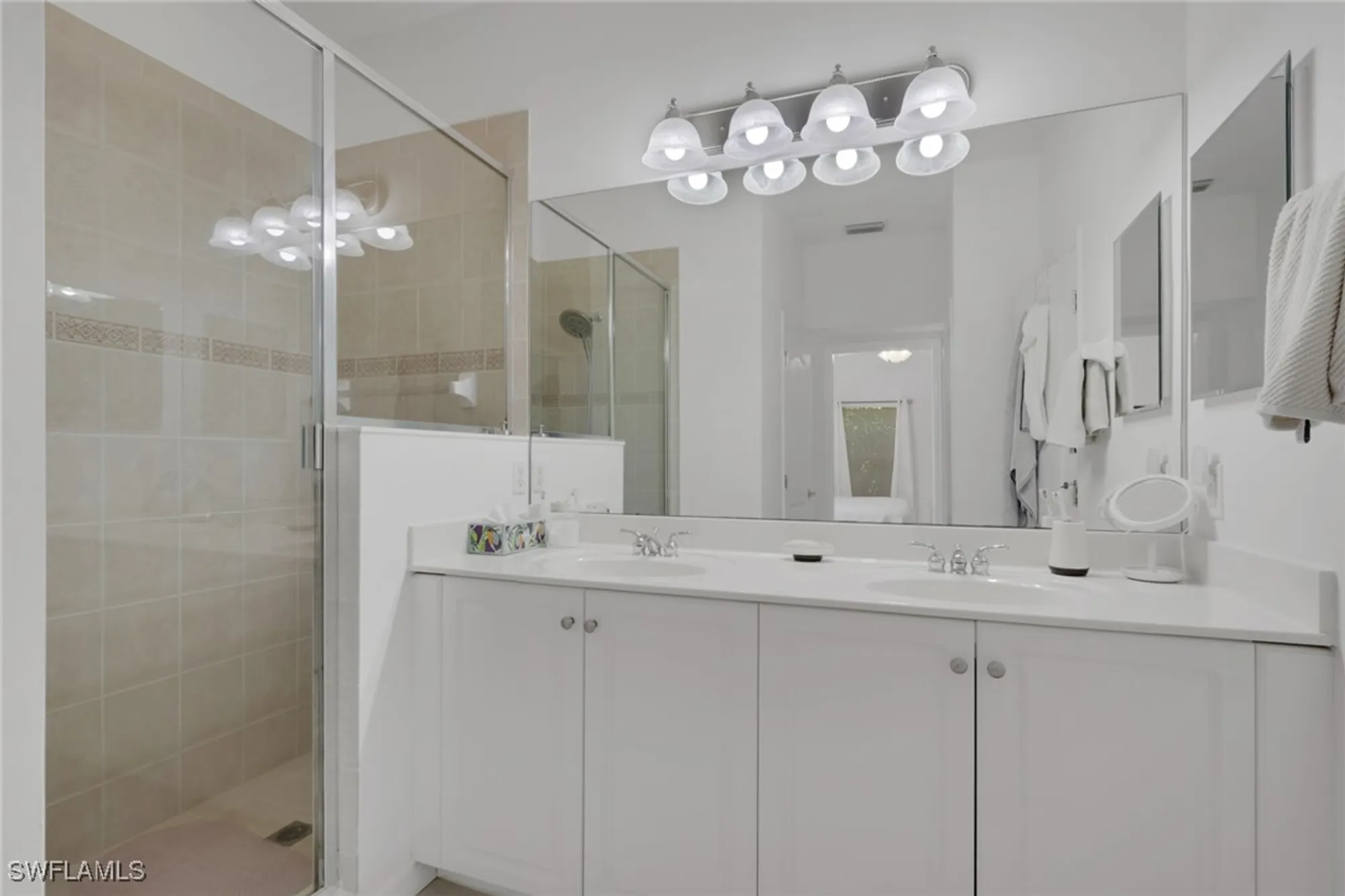 Property Slideshow image 21 of 35 | 3240 cottonwood bnd apt 206, Fort Myers, FL, 33905