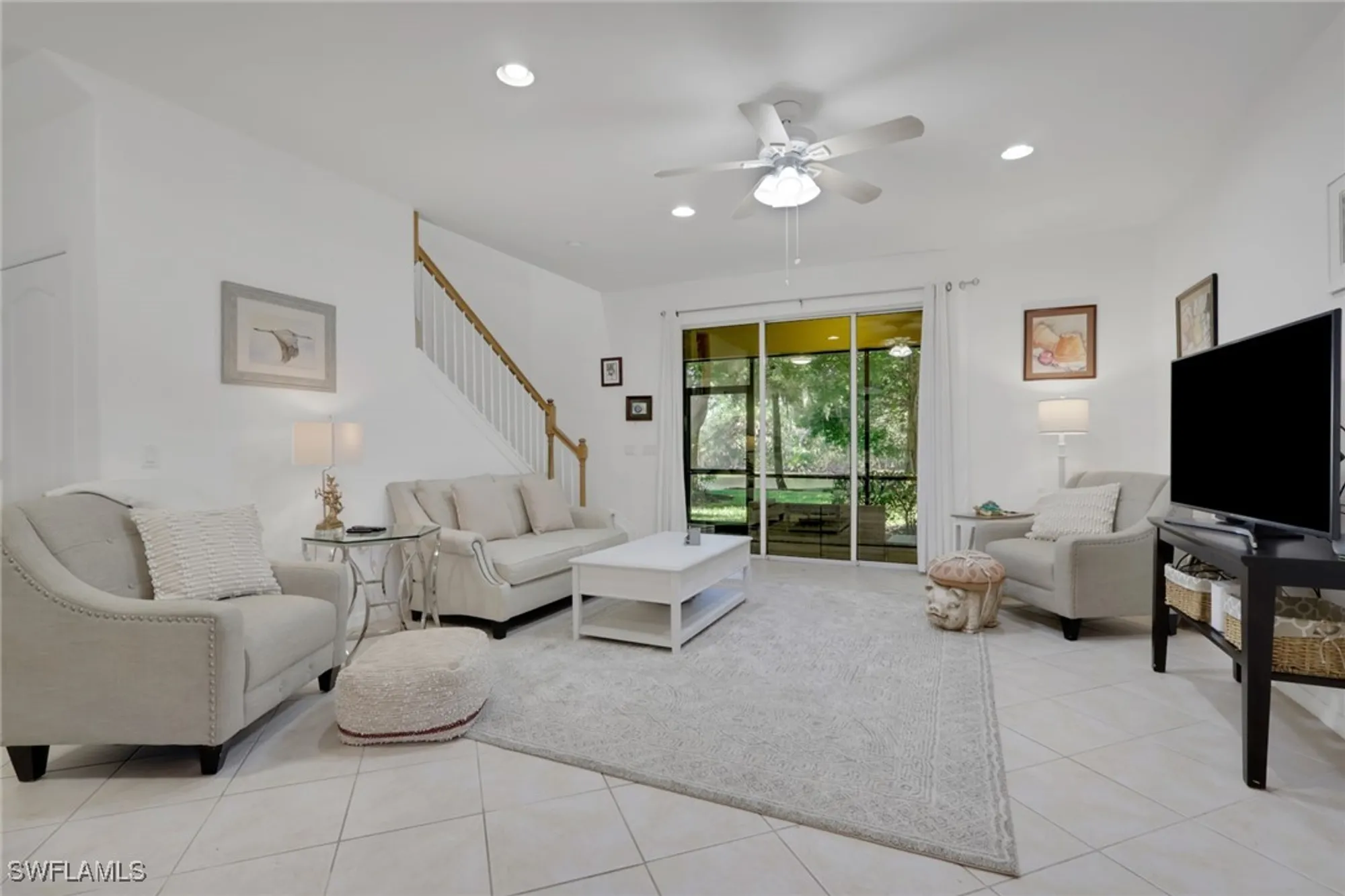 Property Slideshow image 8 of 35 | 3240 cottonwood bnd apt 206, Fort Myers, FL, 33905