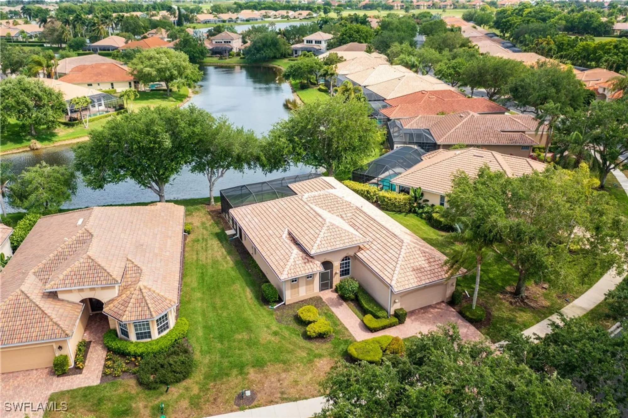 Property Slideshow image 26 of 30 | 6840 bent grass dr, Naples, FL, 34113