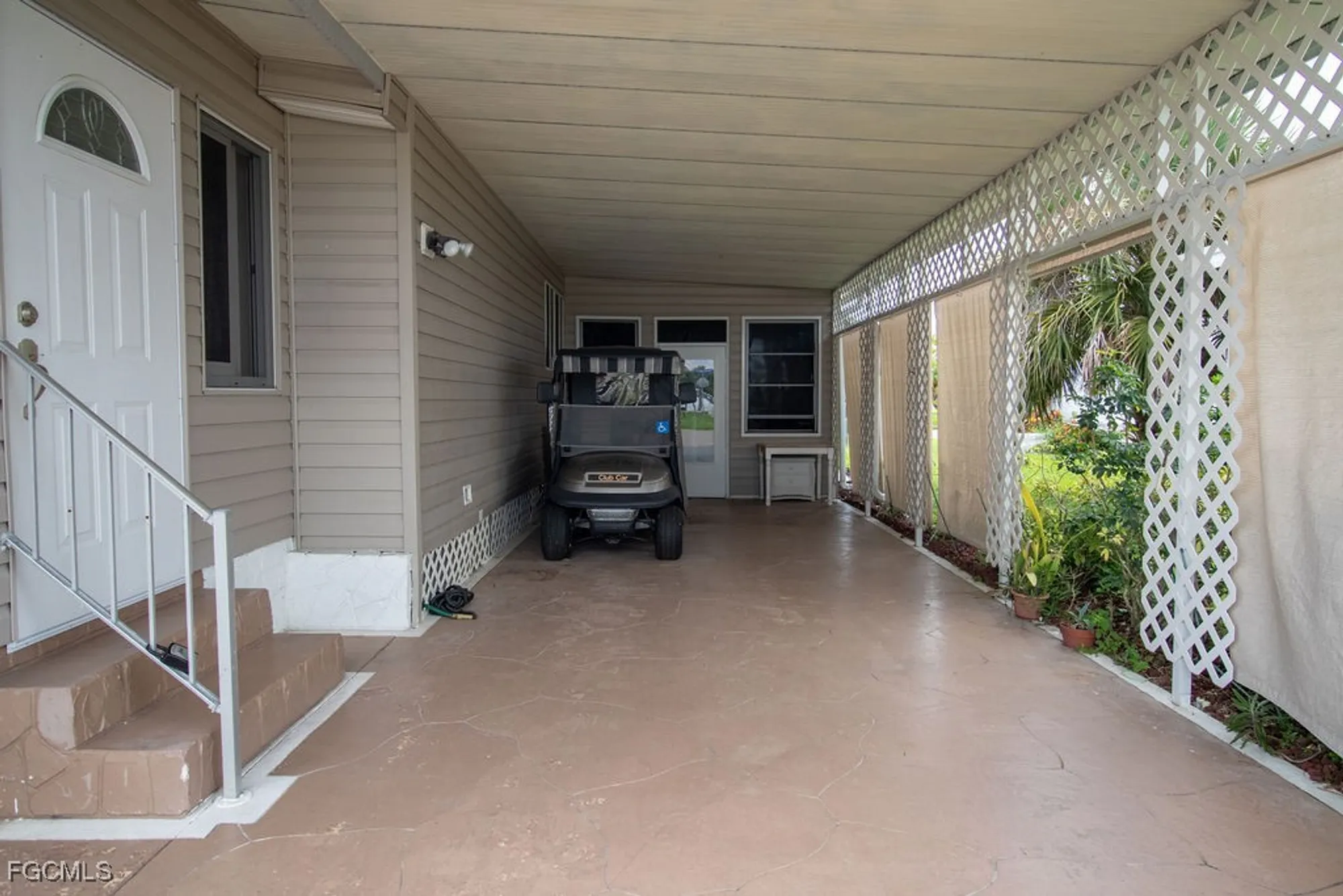 Property Slideshow image 29 of 44 | 5506 virginia dare ln, North Fort Myers, FL, 33917