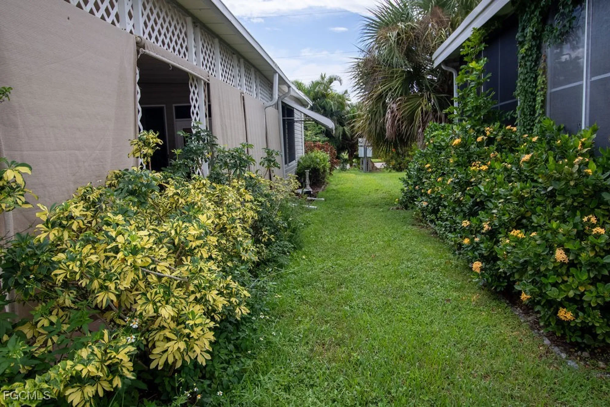 Property Slideshow image 34 of 44 | 5506 virginia dare ln, North Fort Myers, FL, 33917