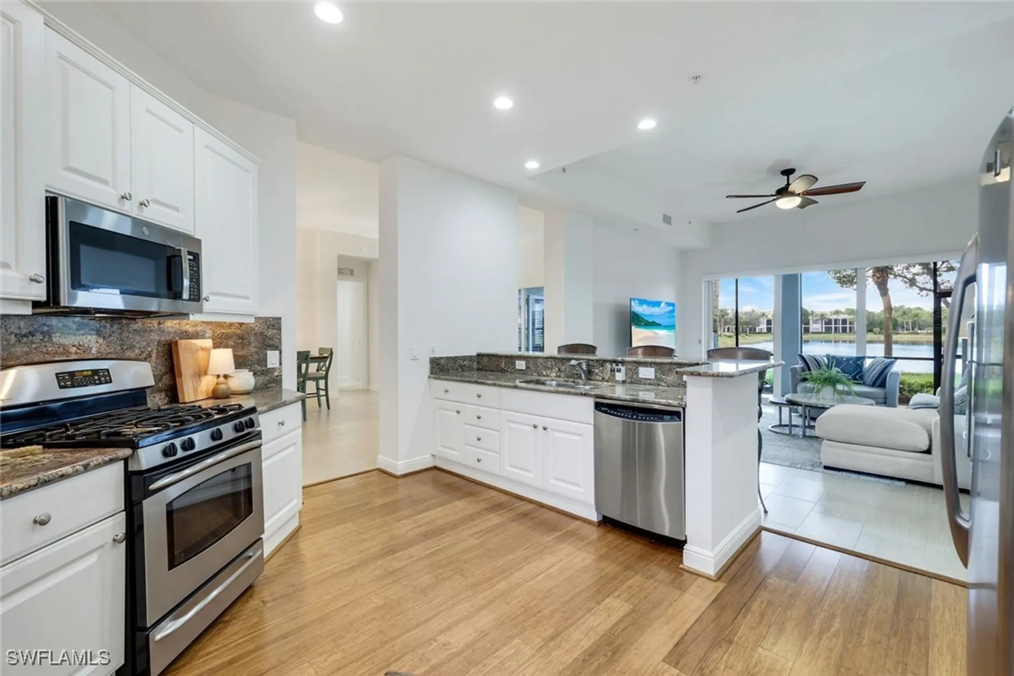 Property Slideshow image 13 of 39 | 9255 museo cir 102, Naples, FL, 34114