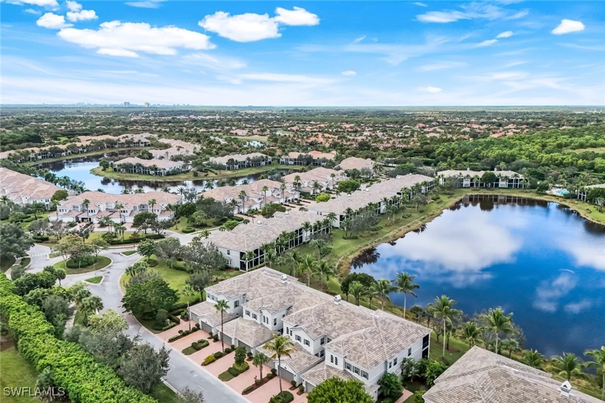 Property Slideshow image 31 of 39 | 9255 museo cir 102, Naples, FL, 34114