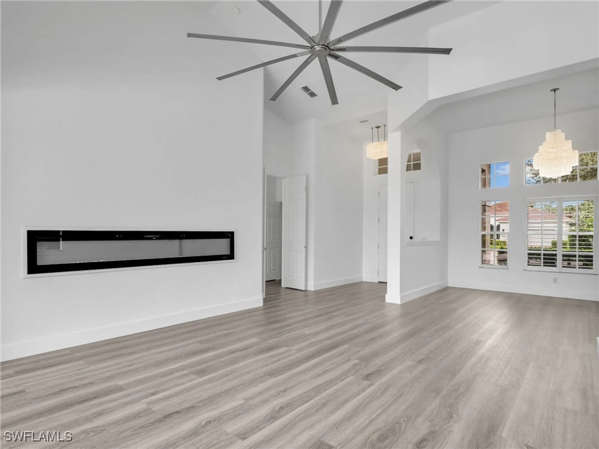 Property Slideshow image 15 of 49 | 8983 mustang island cir, Naples, FL, 34113