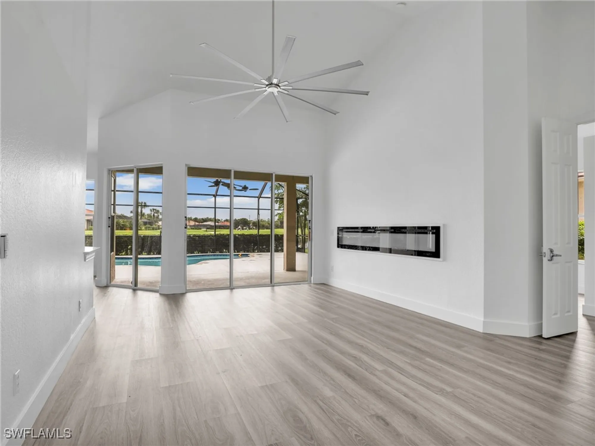 Property Slideshow image 17 of 49 | 8983 mustang island cir, Naples, FL, 34113