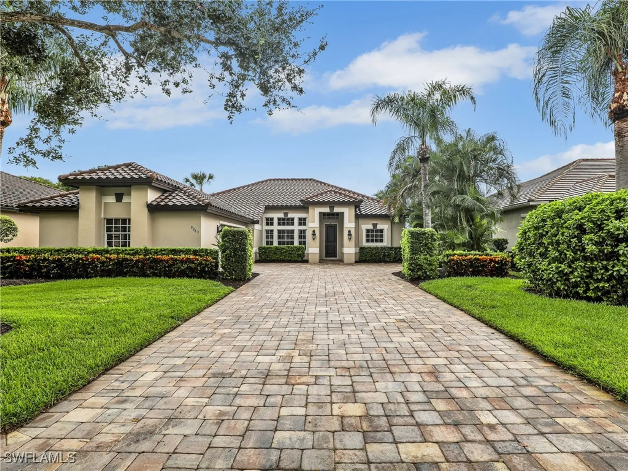 Property Slideshow image 1 of 49 | 8983 mustang island cir, Naples, FL, 34113