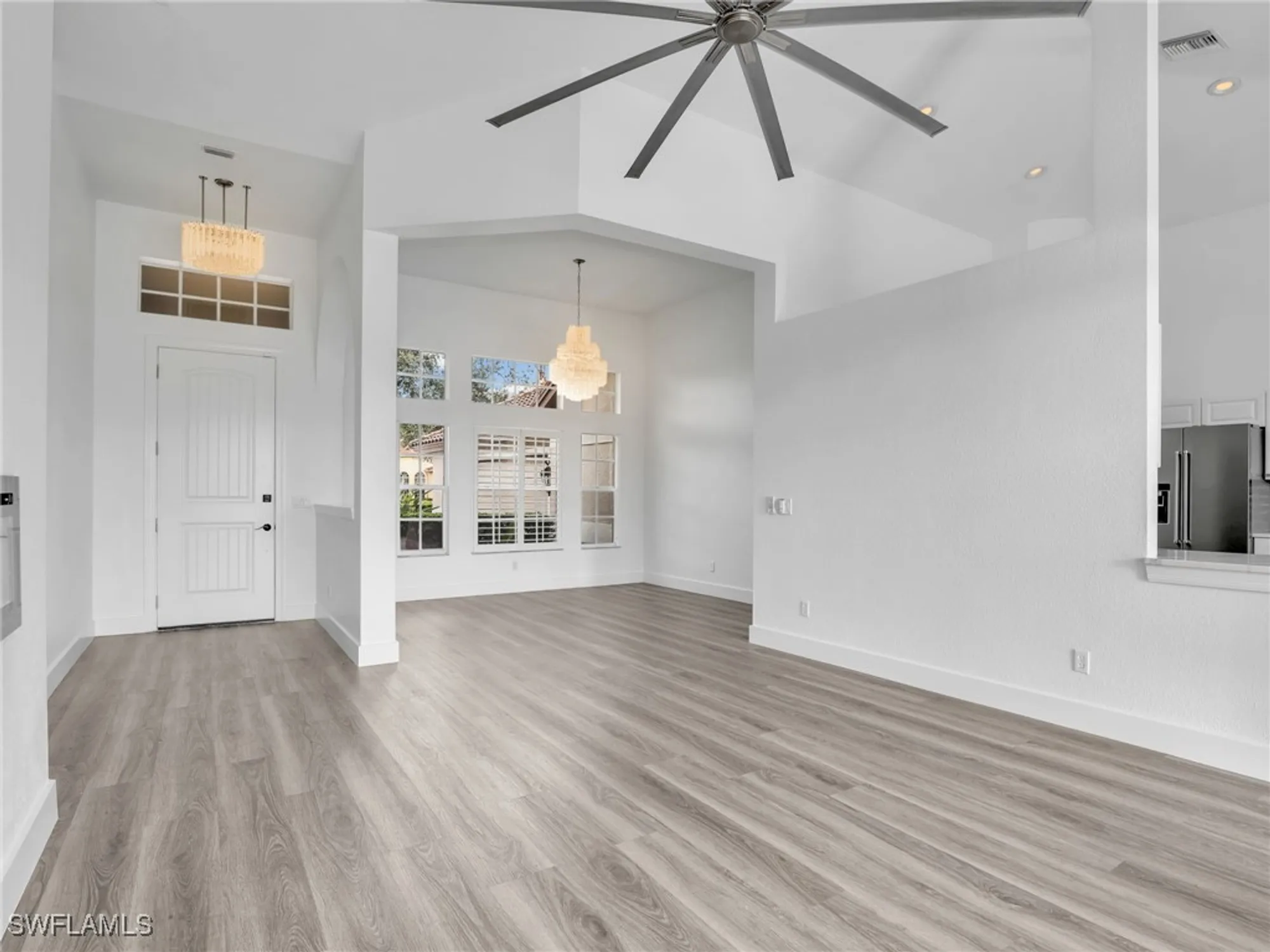 Property Slideshow image 13 of 49 | 8983 mustang island cir, Naples, FL, 34113