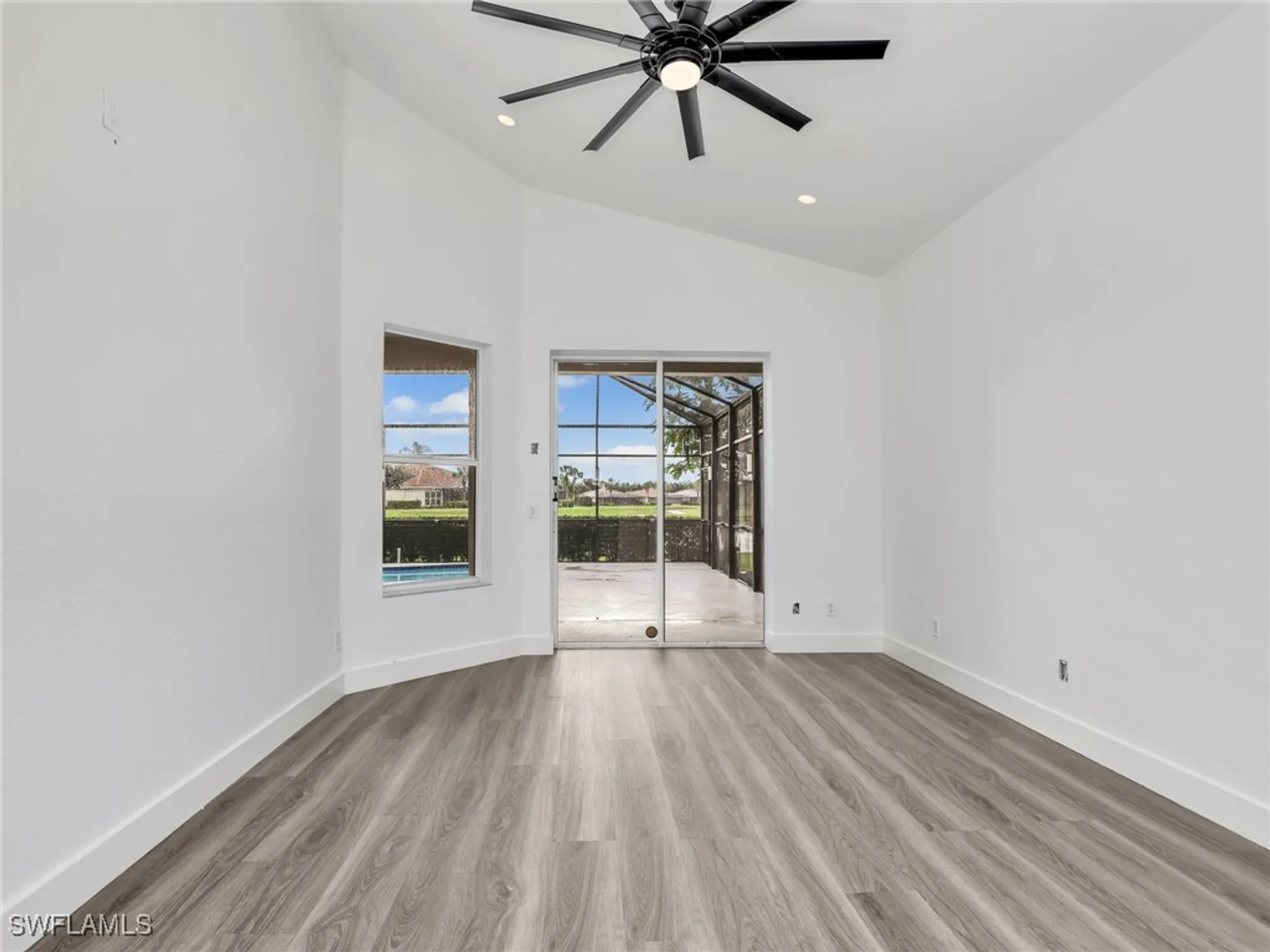 Property Slideshow image 28 of 49 | 8983 mustang island cir, Naples, FL, 34113