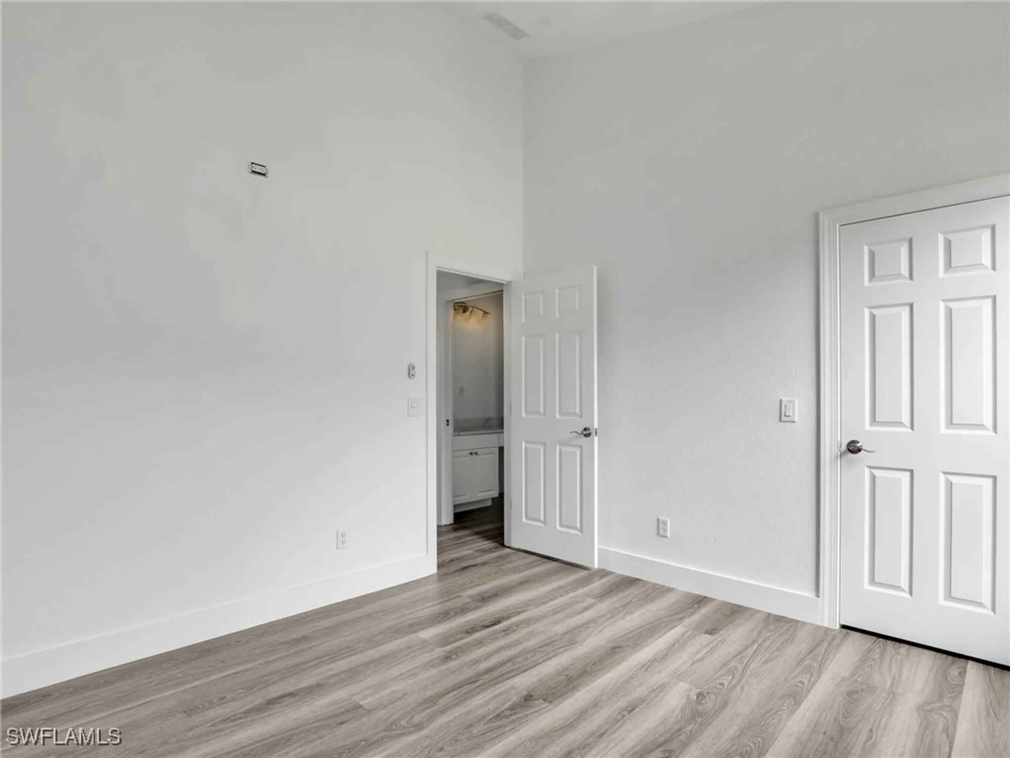 Property Slideshow image 37 of 49 | 8983 mustang island cir, Naples, FL, 34113