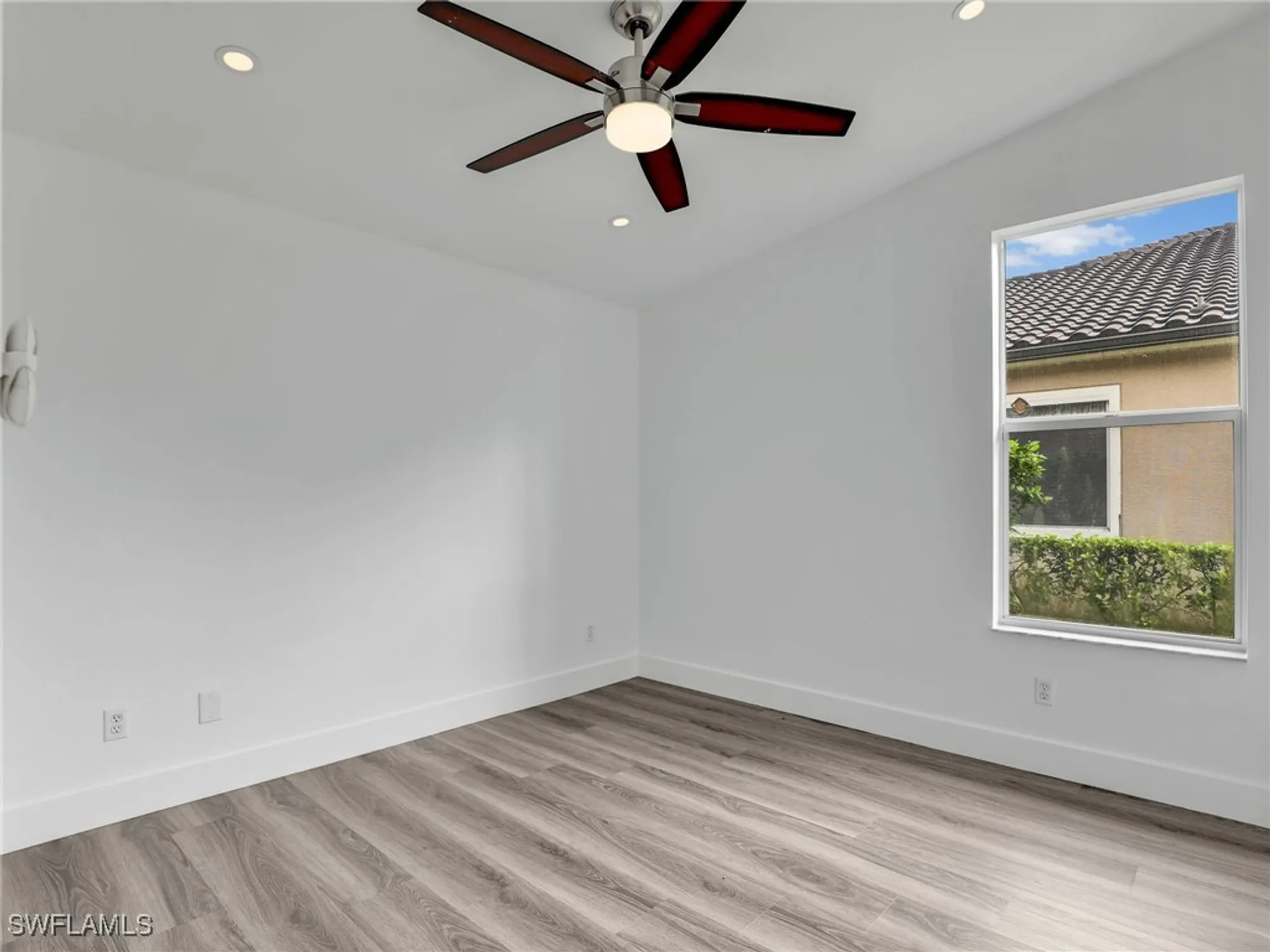 Property Slideshow image 32 of 49 | 8983 mustang island cir, Naples, FL, 34113