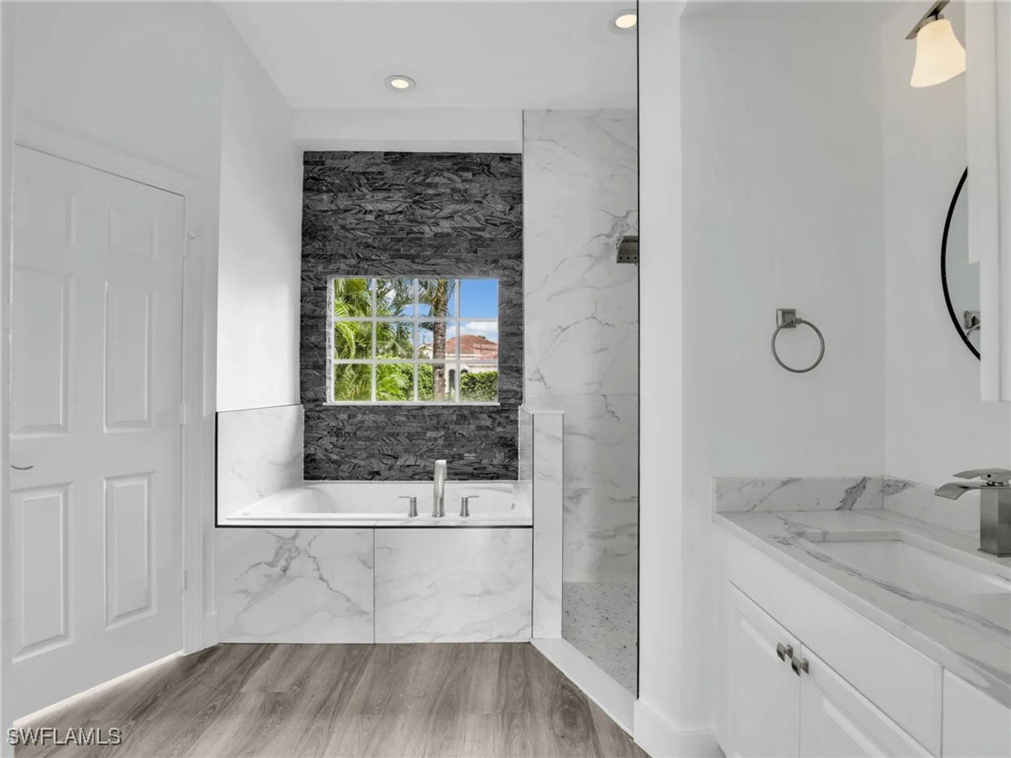 Property Slideshow image 33 of 49 | 8983 mustang island cir, Naples, FL, 34113