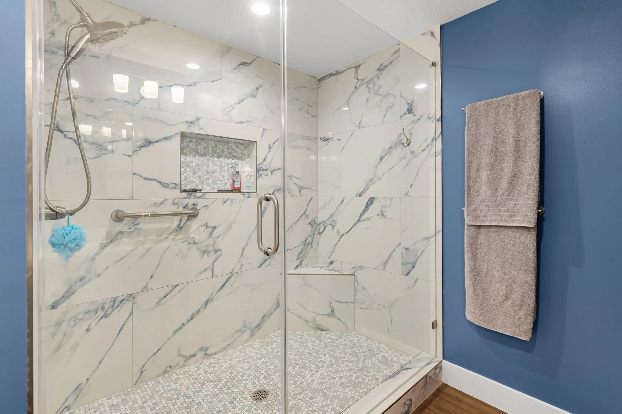 Property Slideshow image 21 of 41 | 2919 n peach hollow cir, Pearland, TX, 77584