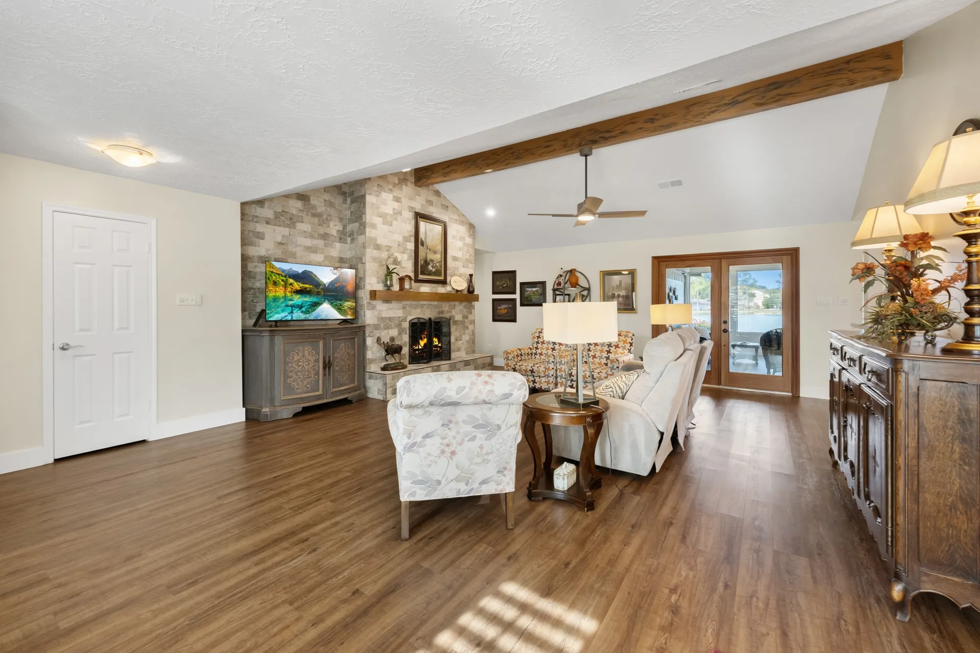 Property Slideshow image 6 of 41 | 2919 n peach hollow cir, Pearland, TX, 77584