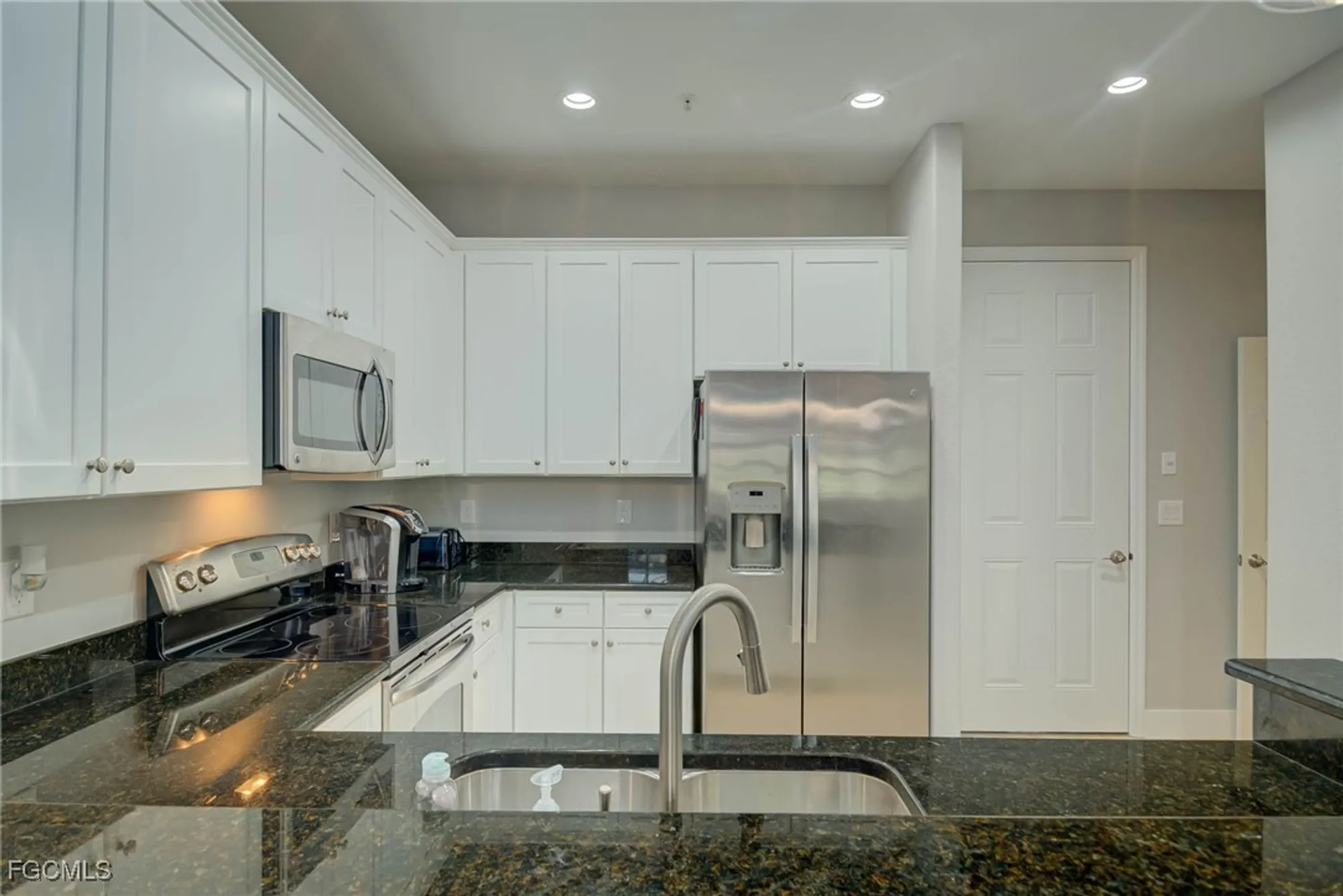 Property Slideshow image 8 of 41 | 11908 tulio way 3105, Fort Myers, FL, 33912