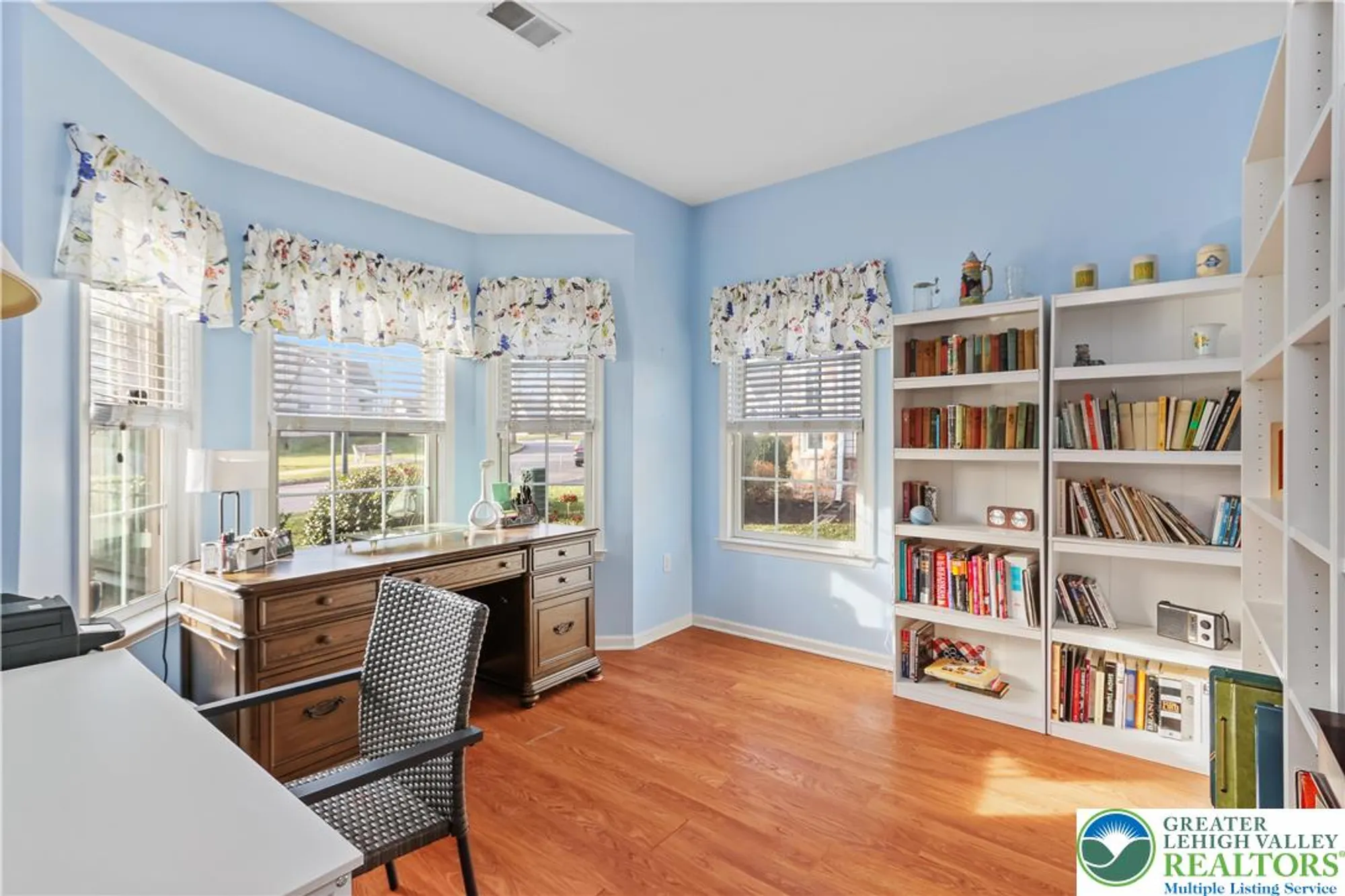 Property Slideshow image 26 of 45 | 60 glenmoor cir n, Palmer Twp, PA, 18045