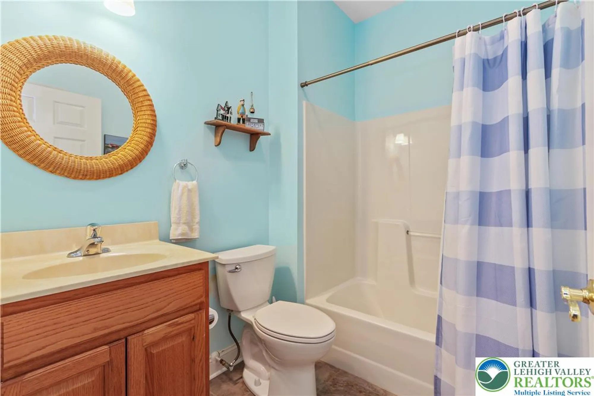 Property Slideshow image 28 of 45 | 60 glenmoor cir n, Palmer Twp, PA, 18045