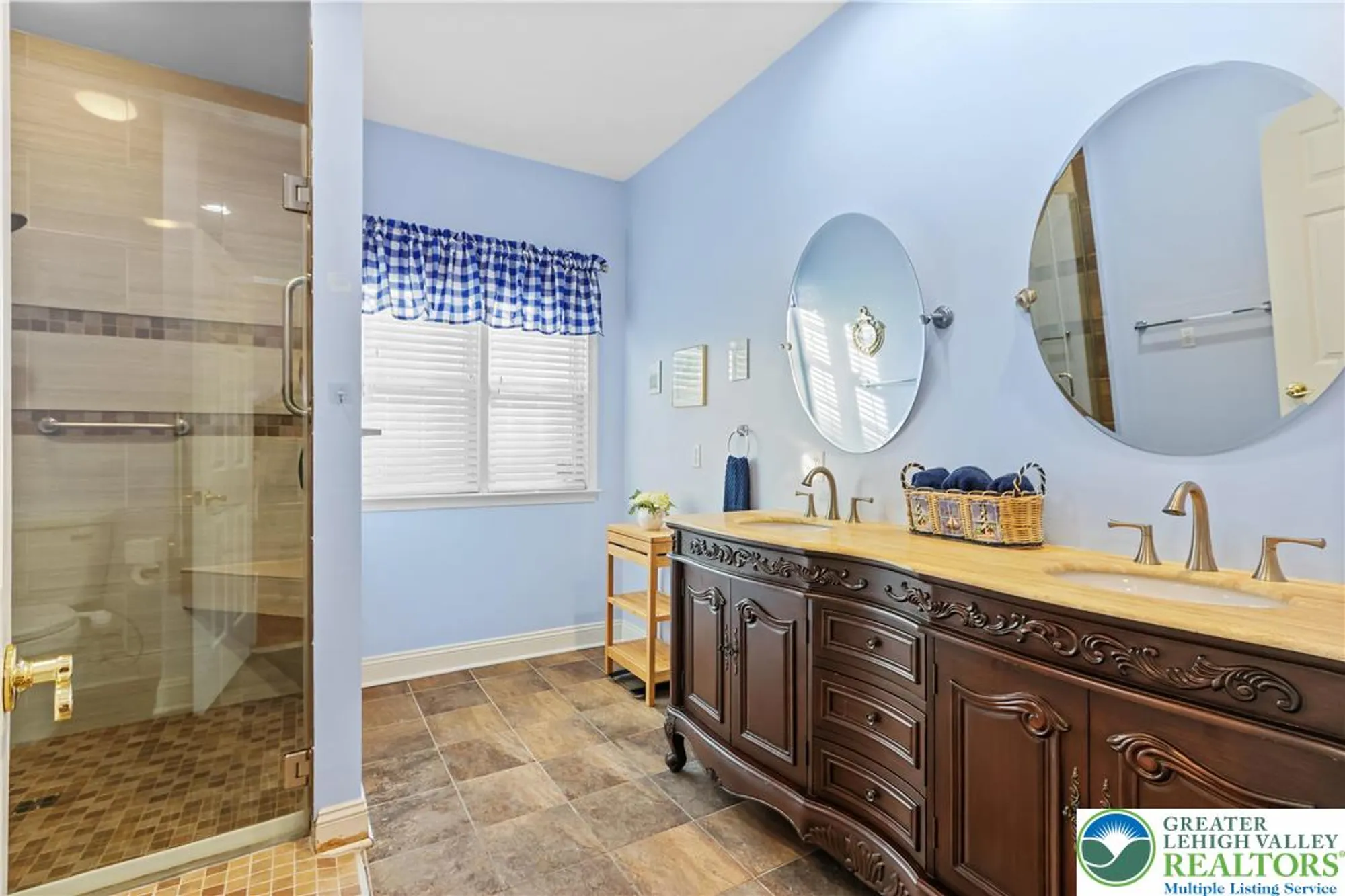 Property Slideshow image 21 of 45 | 60 glenmoor cir n, Palmer Twp, PA, 18045
