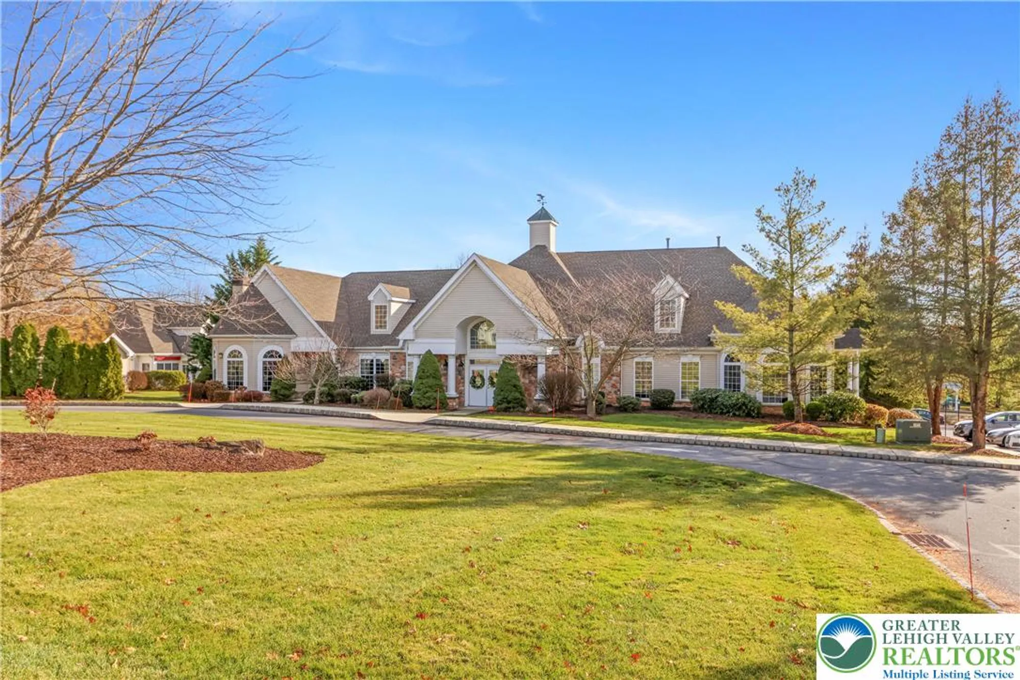 Property Slideshow image 34 of 45 | 60 glenmoor cir n, Palmer Twp, PA, 18045