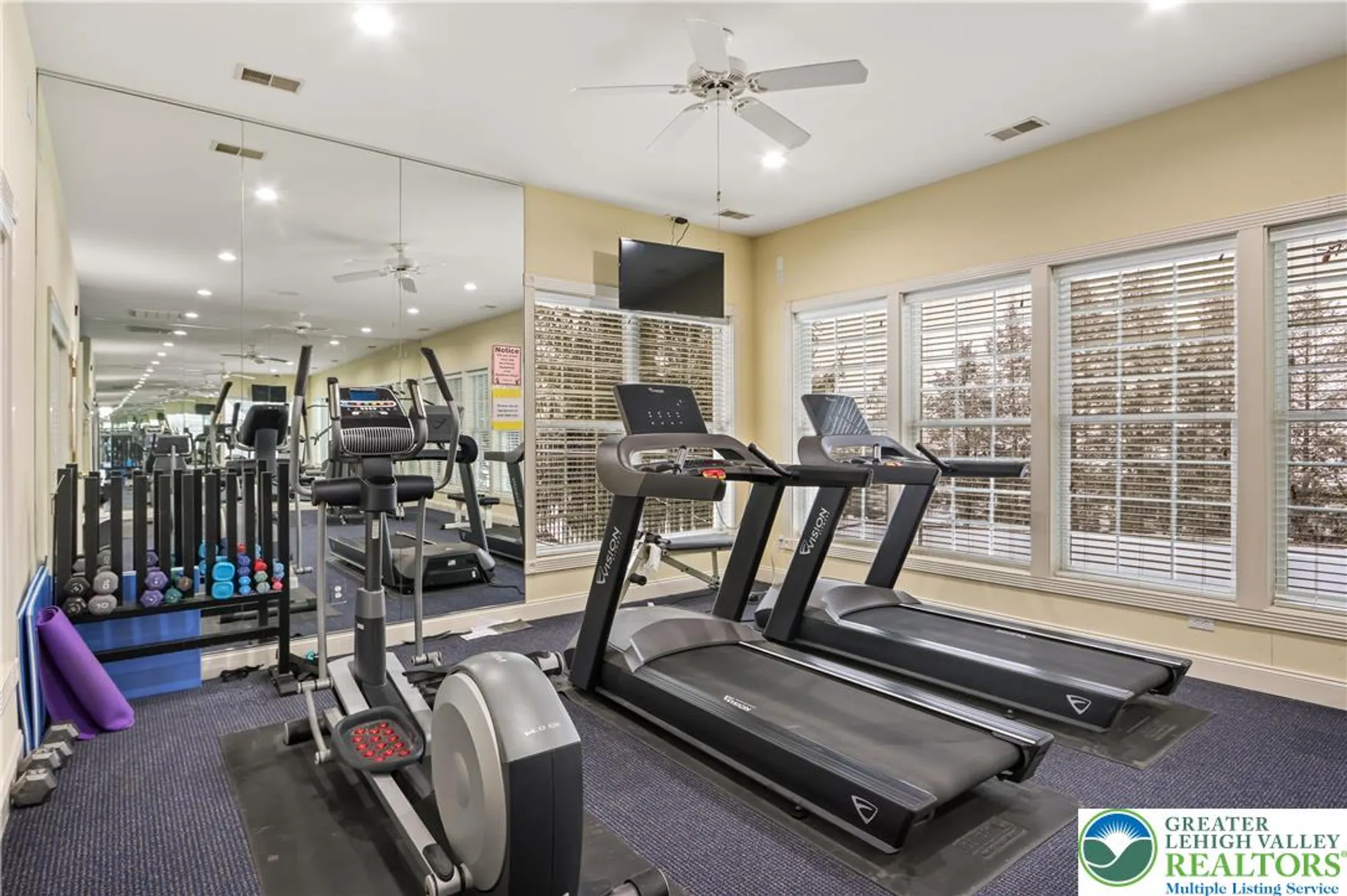 Property Slideshow image 35 of 45 | 60 glenmoor cir n, Palmer Twp, PA, 18045