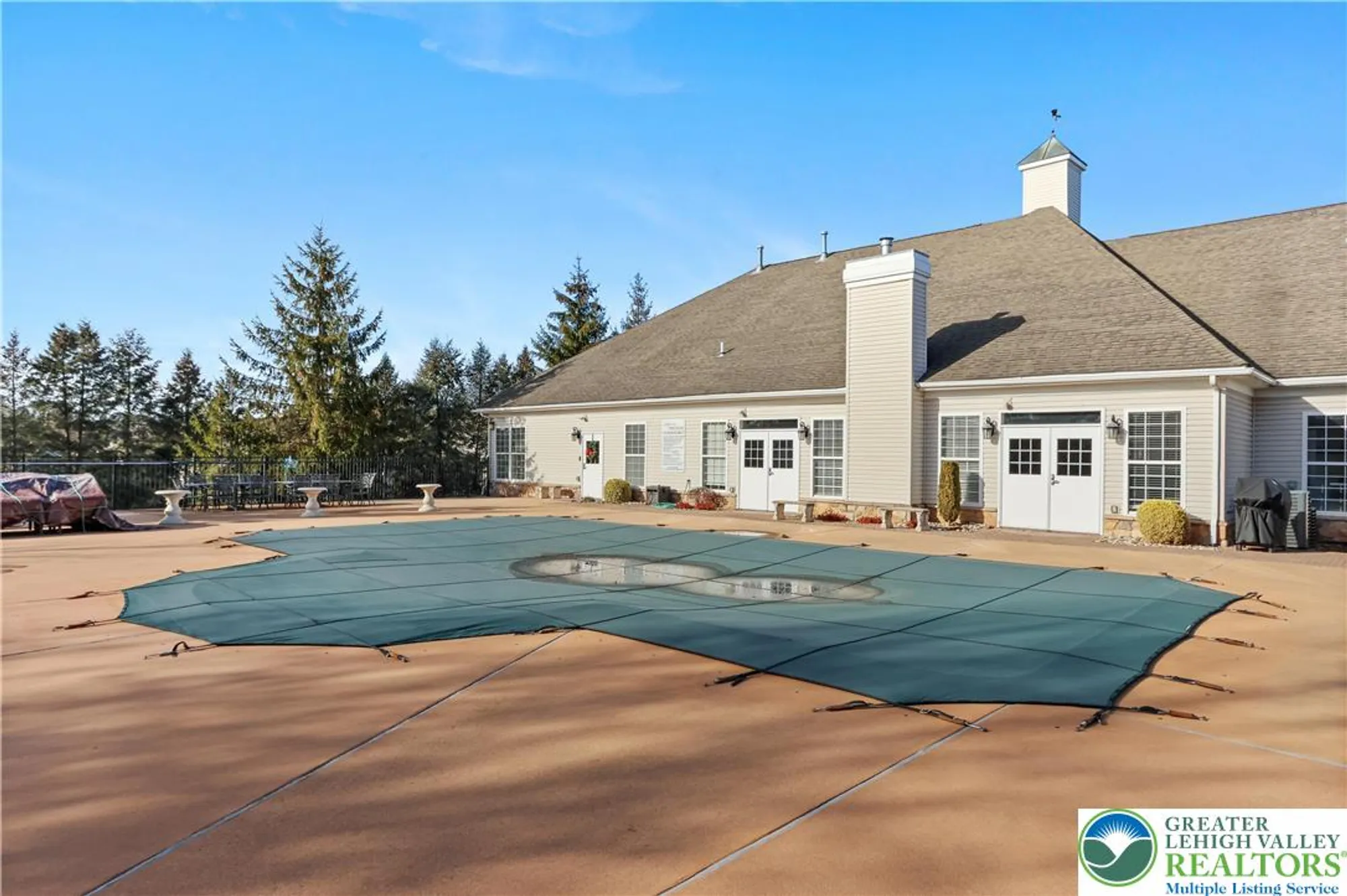 Property Slideshow image 42 of 45 | 60 glenmoor cir n, Palmer Twp, PA, 18045