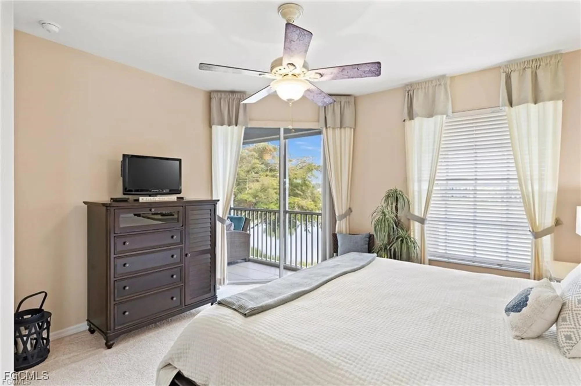 Property Slideshow image 8 of 15 | 10005 sky view way apt 2108, Fort Myers, FL, 33913