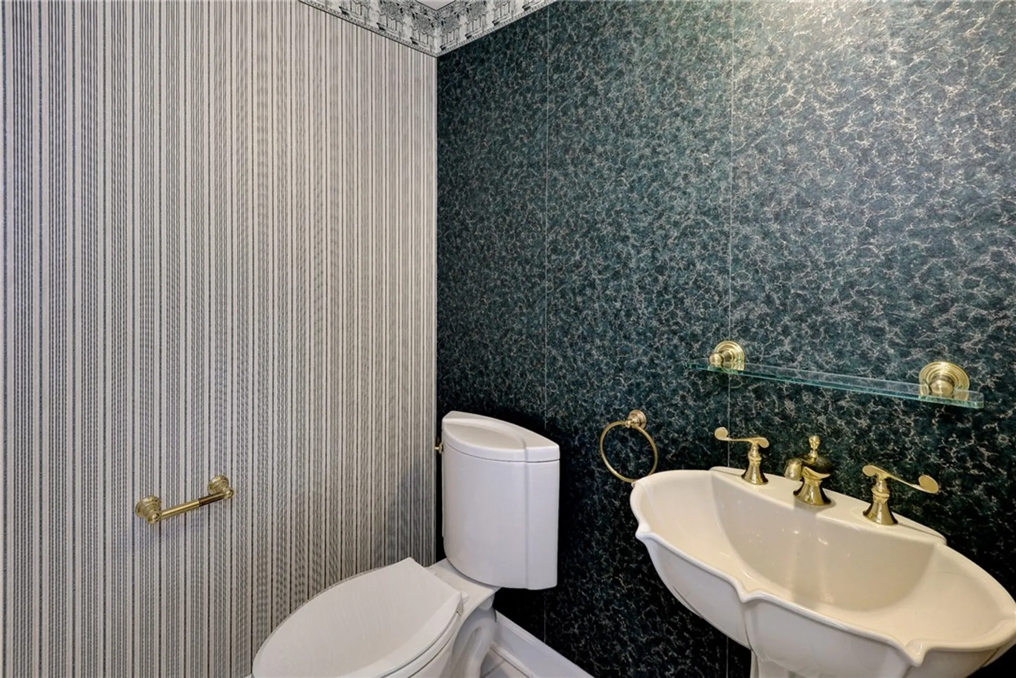 Property Slideshow image 16 of 47 | 272 archers mead, Williamsburg, VA, 23185