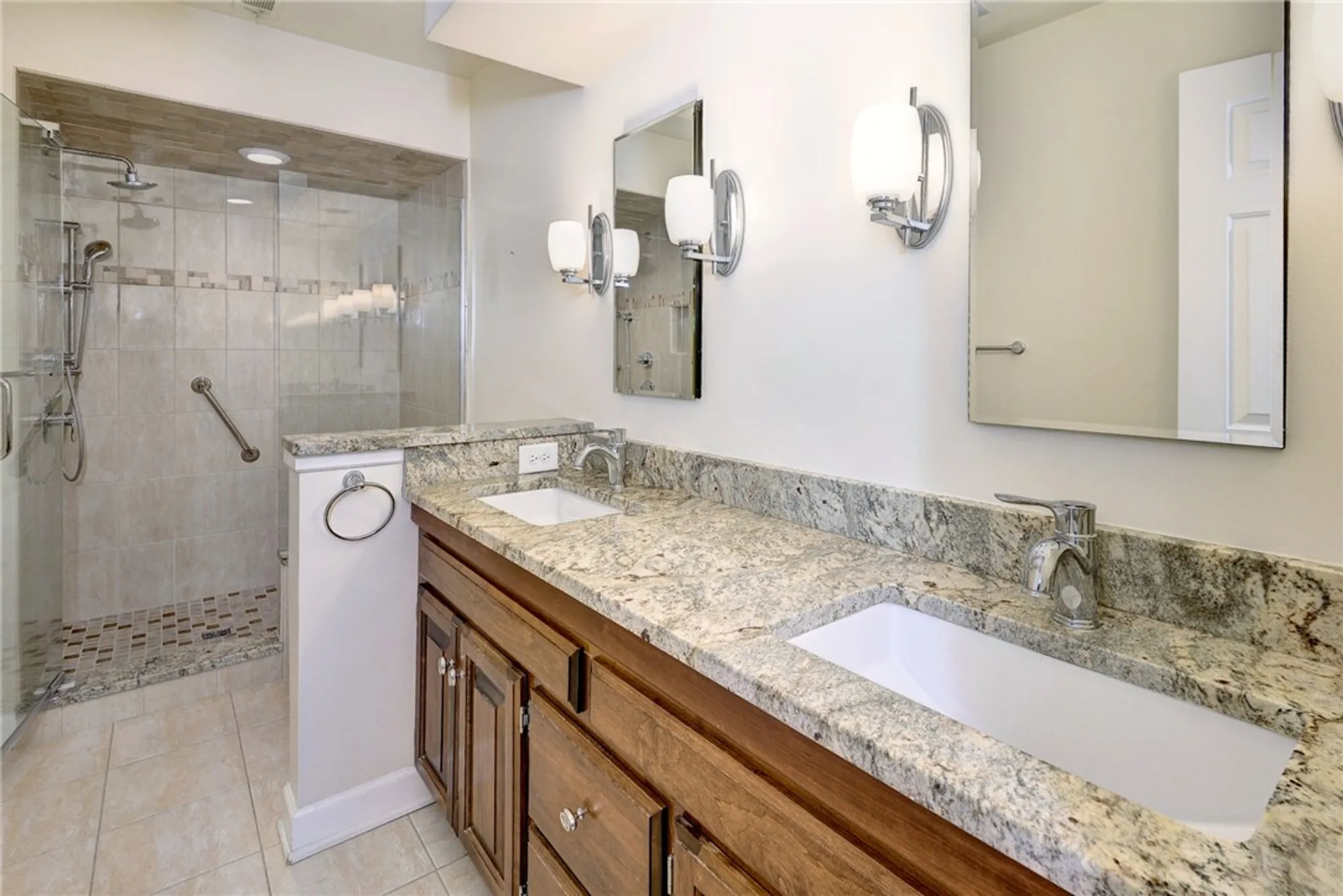 Property Slideshow image 20 of 47 | 272 archers mead, Williamsburg, VA, 23185