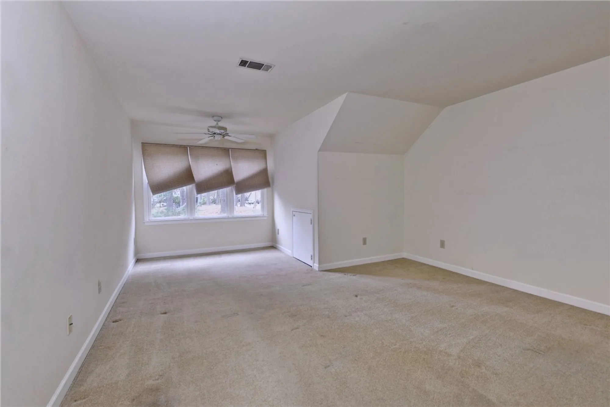 Property Slideshow image 31 of 47 | 272 archers mead, Williamsburg, VA, 23185