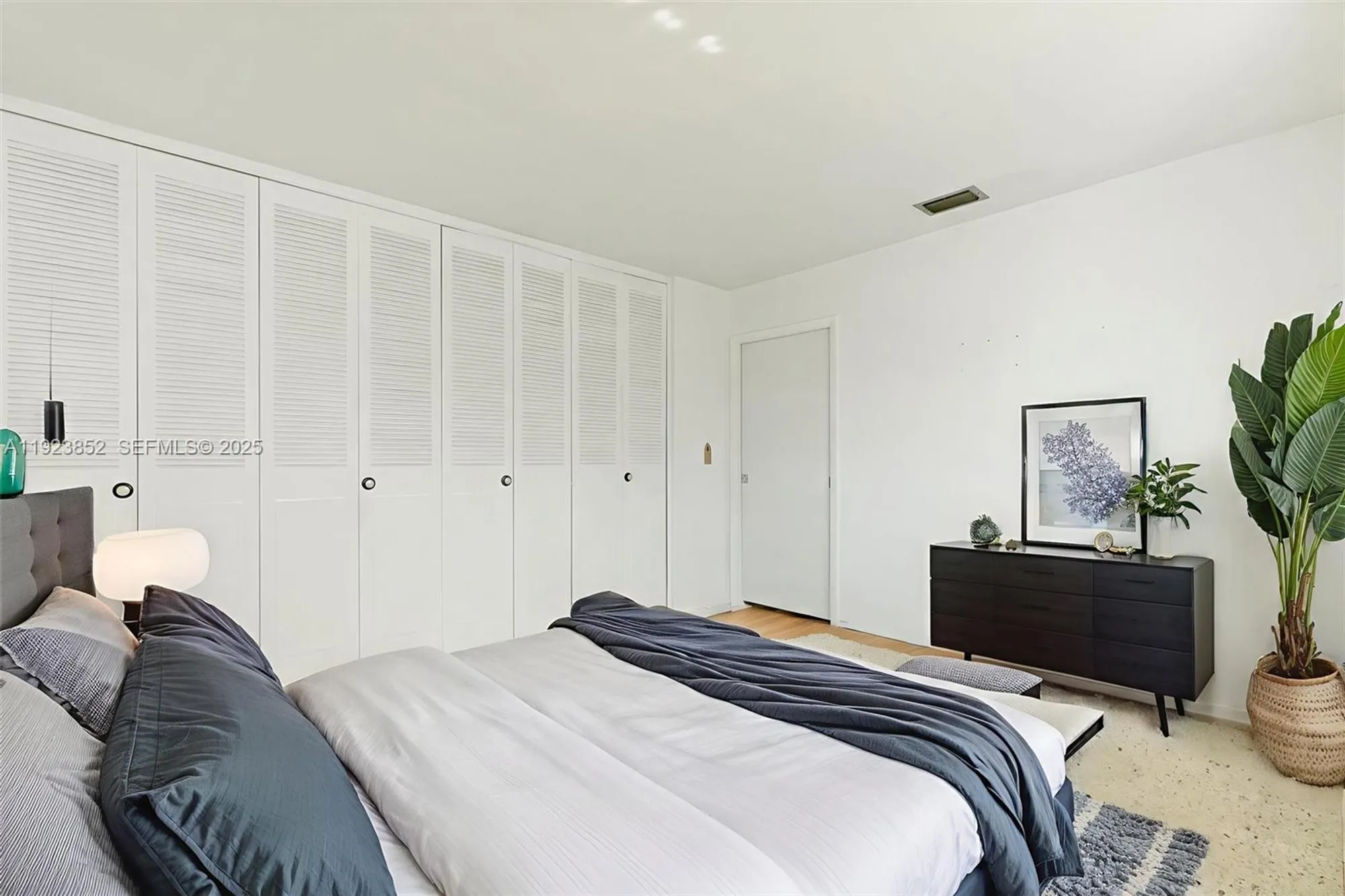 Property Slideshow image 14 of 24 | 2854 crosley dr j, West Palm Beach, FL, 33415