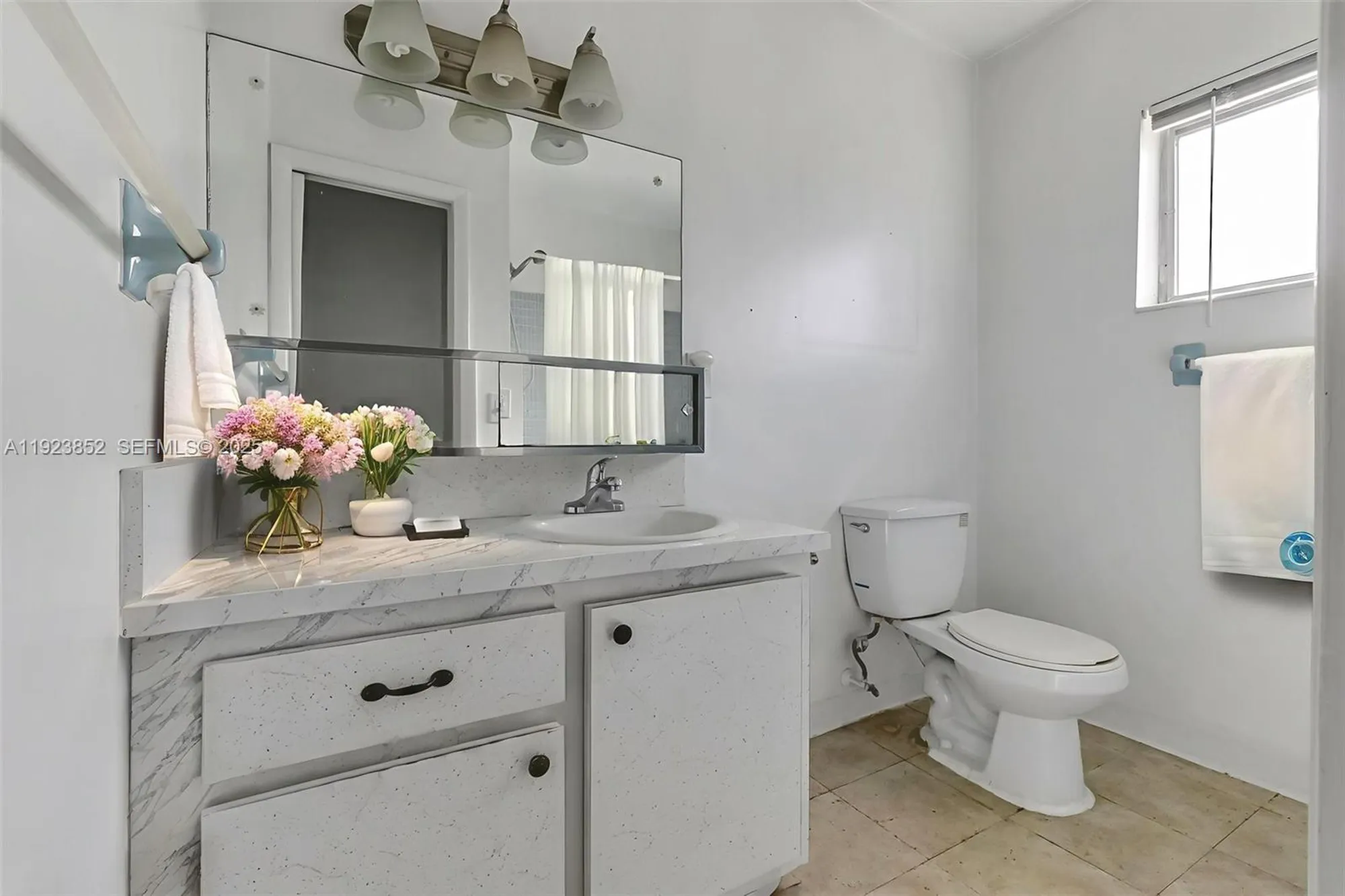 Property Slideshow image 17 of 24 | 2854 crosley dr j, West Palm Beach, FL, 33415