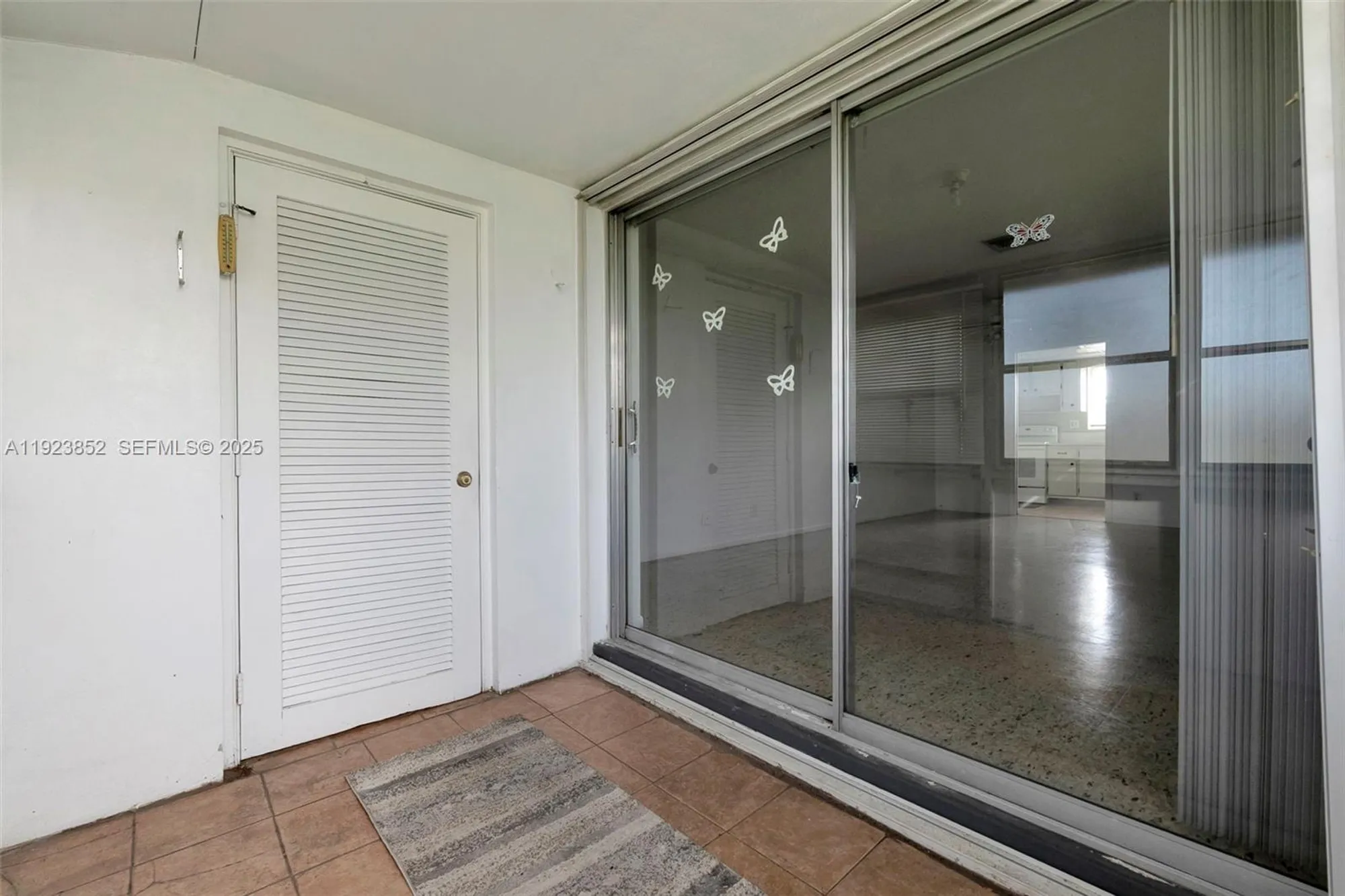 Property Slideshow image 18 of 24 | 2854 crosley dr j, West Palm Beach, FL, 33415