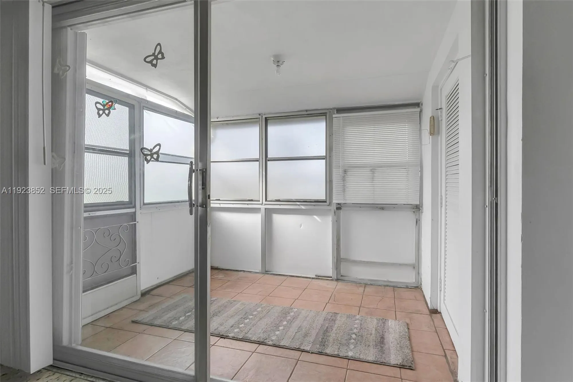 Property Slideshow image 19 of 24 | 2854 crosley dr j, West Palm Beach, FL, 33415