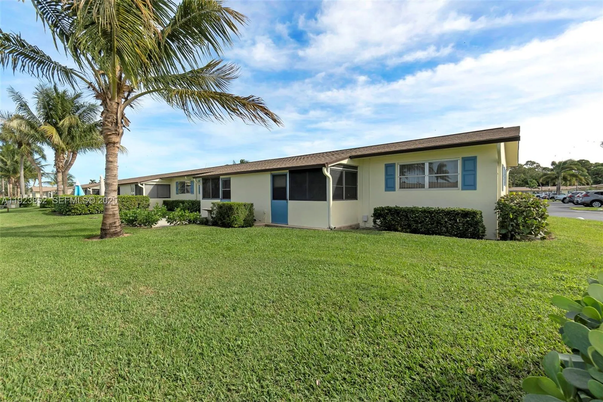 Property Slideshow image 21 of 24 | 2854 crosley dr j, West Palm Beach, FL, 33415