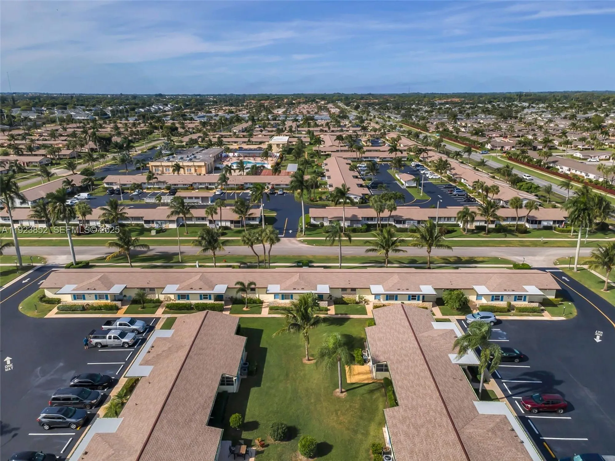 Property Slideshow image 23 of 24 | 2854 crosley dr j, West Palm Beach, FL, 33415