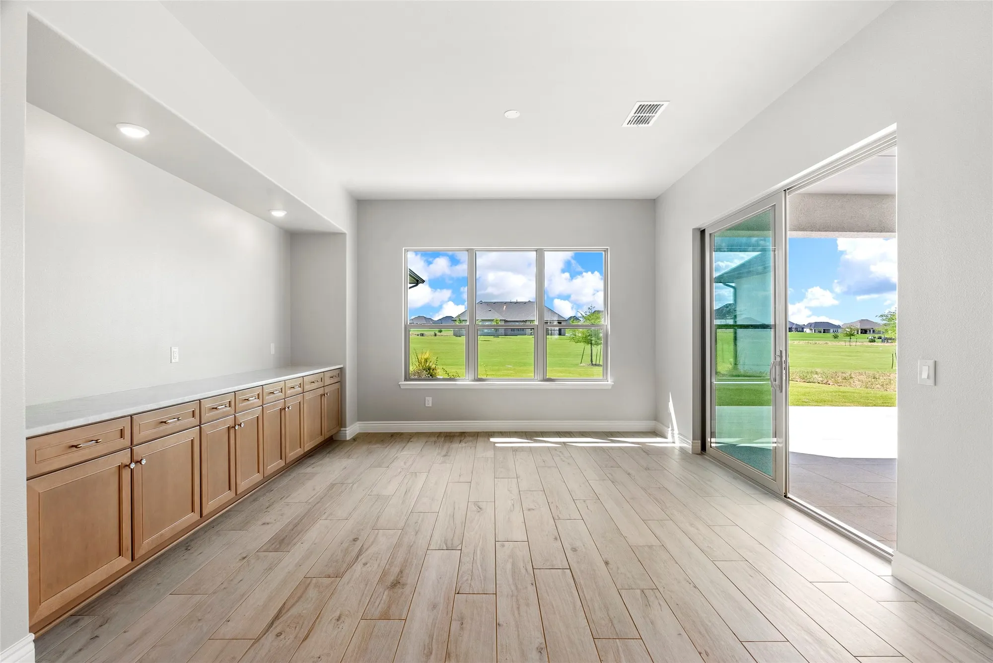 Property Slideshow image 6 of 12 | 10212 winslow dr, Denton, TX, 76207